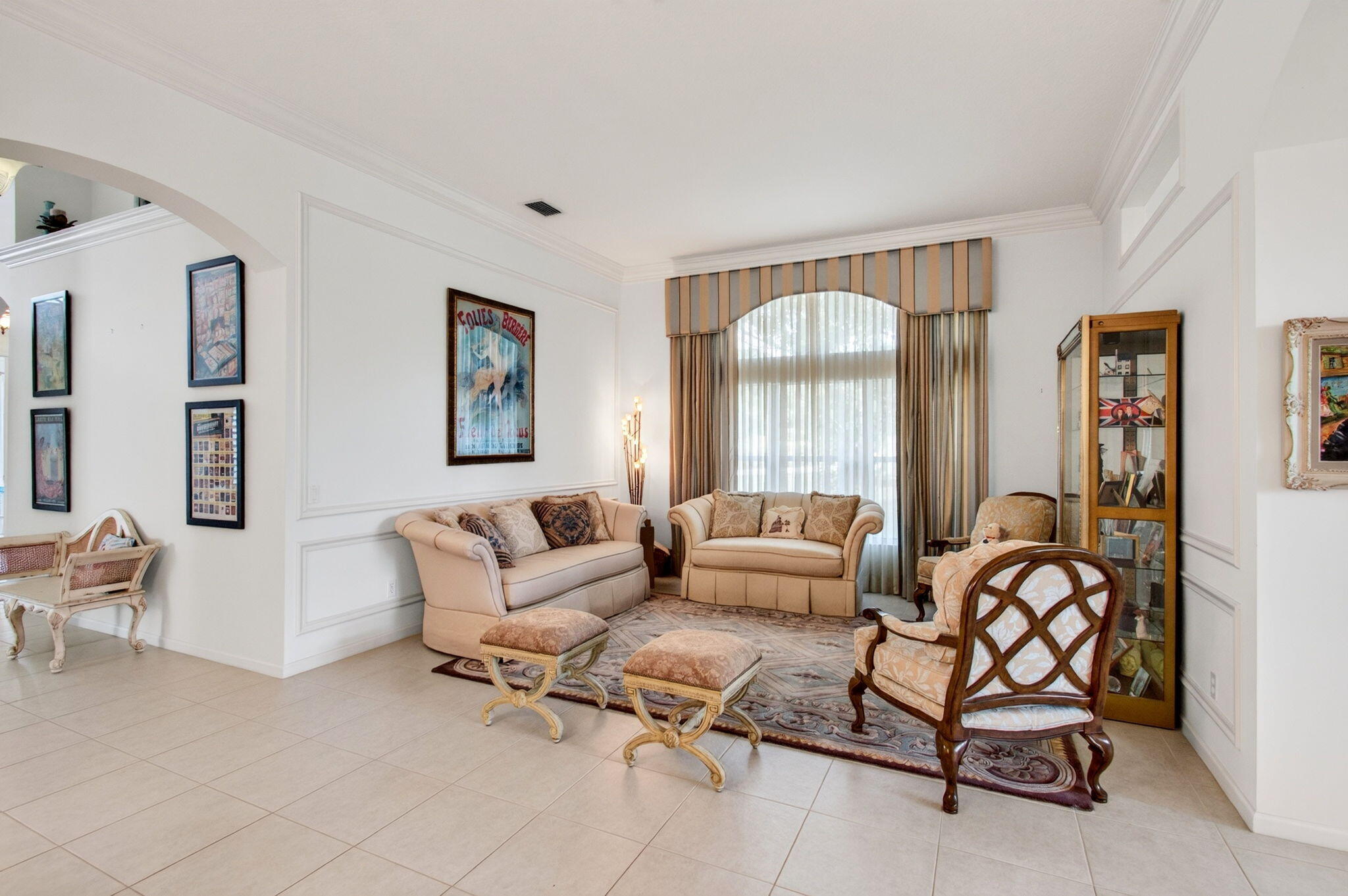 7315 Twin Falls Drive