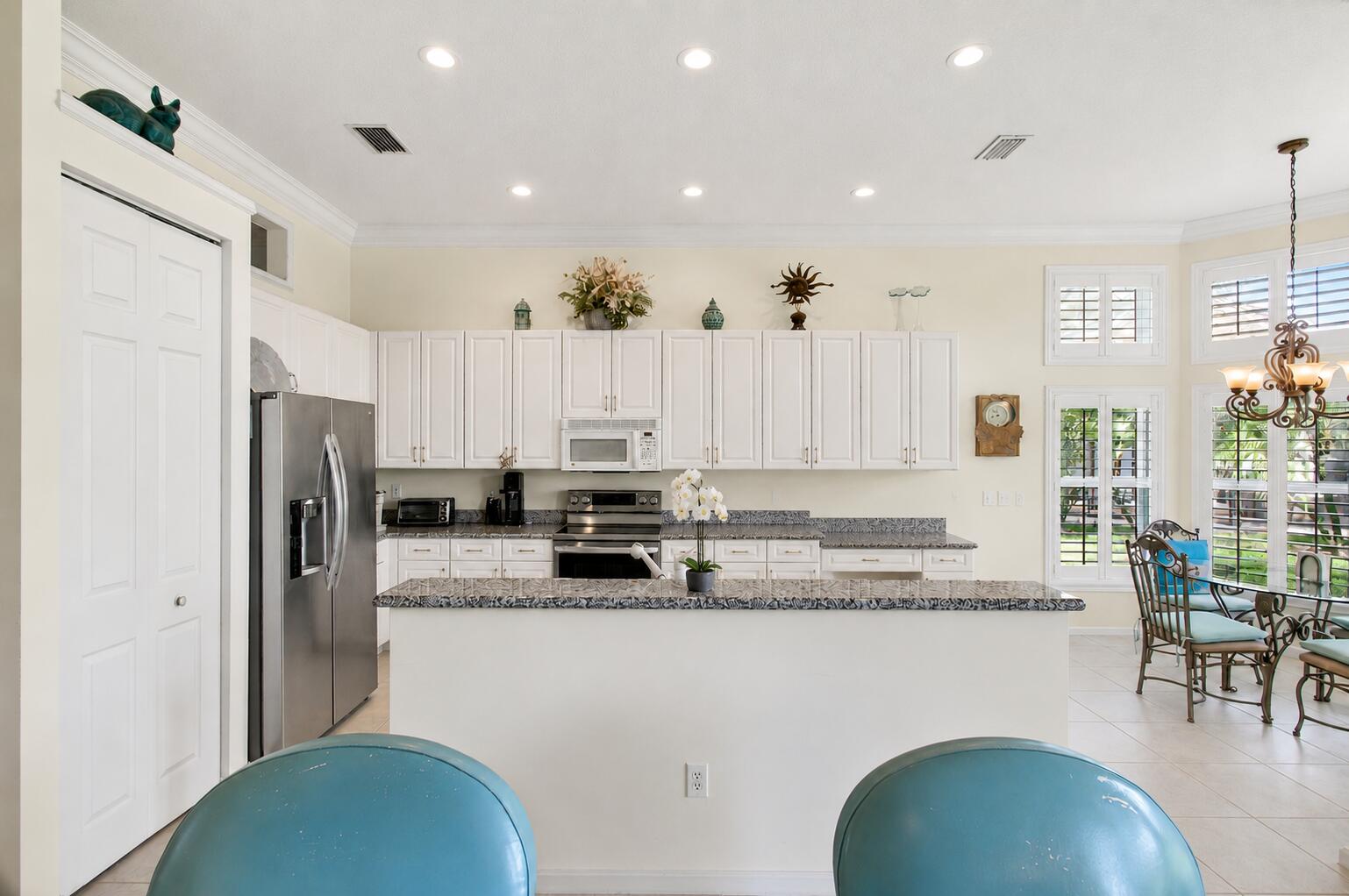 7315 Twin Falls Drive