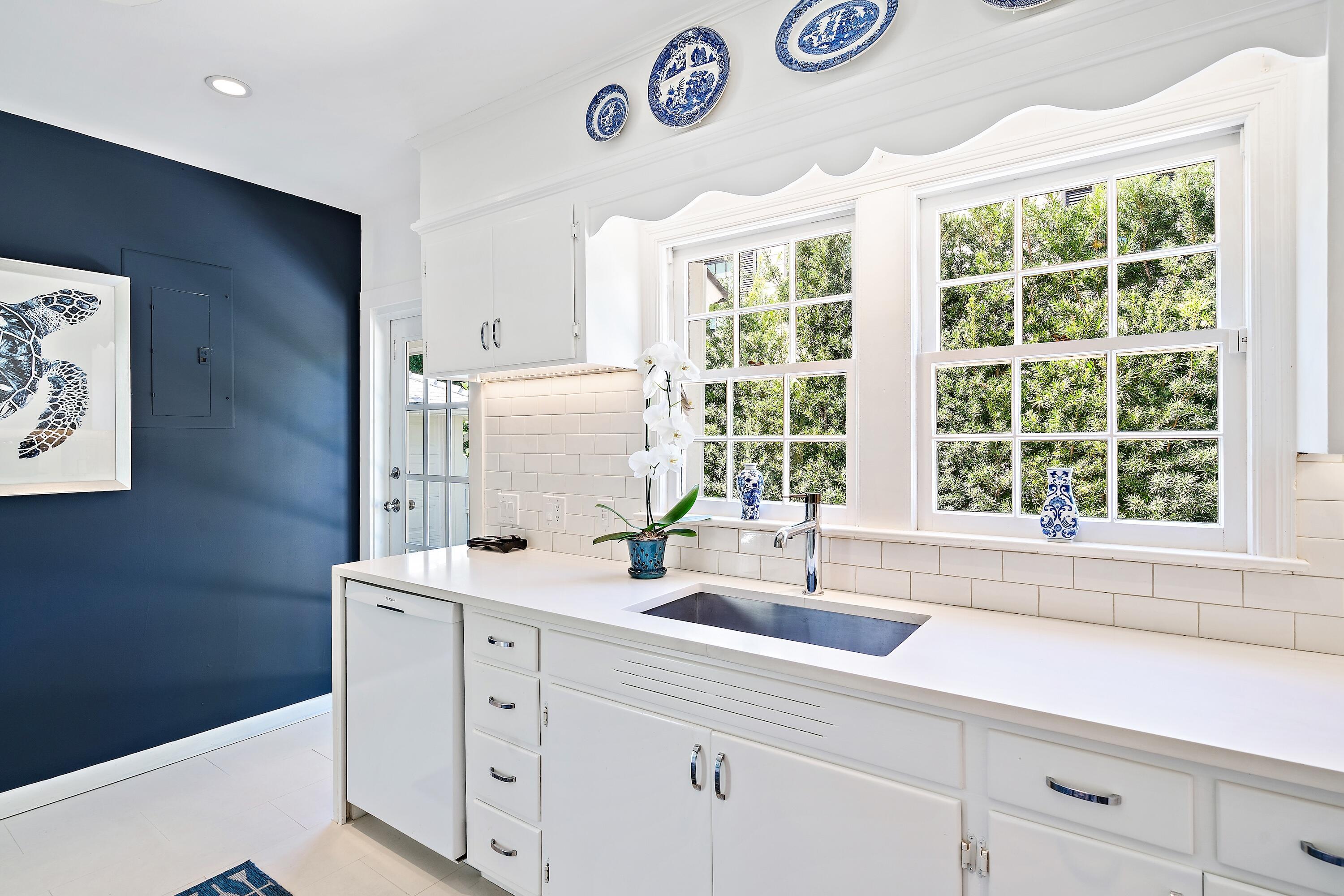 230 Colonial Lane