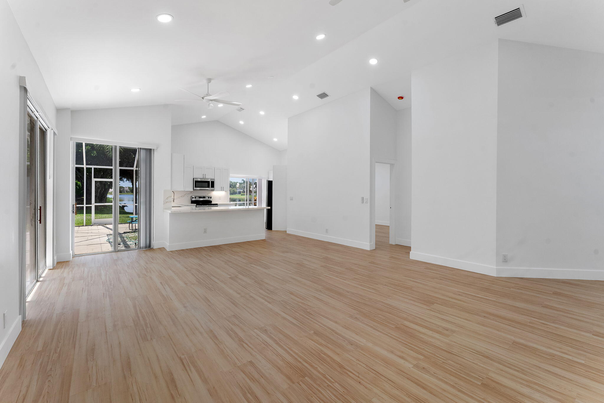 897 Dickens Place