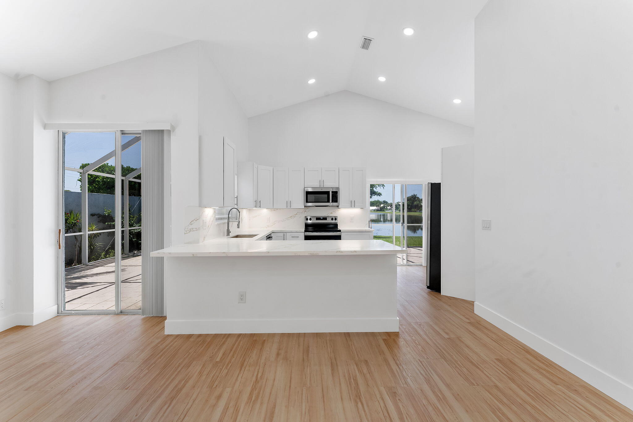 897 Dickens Place