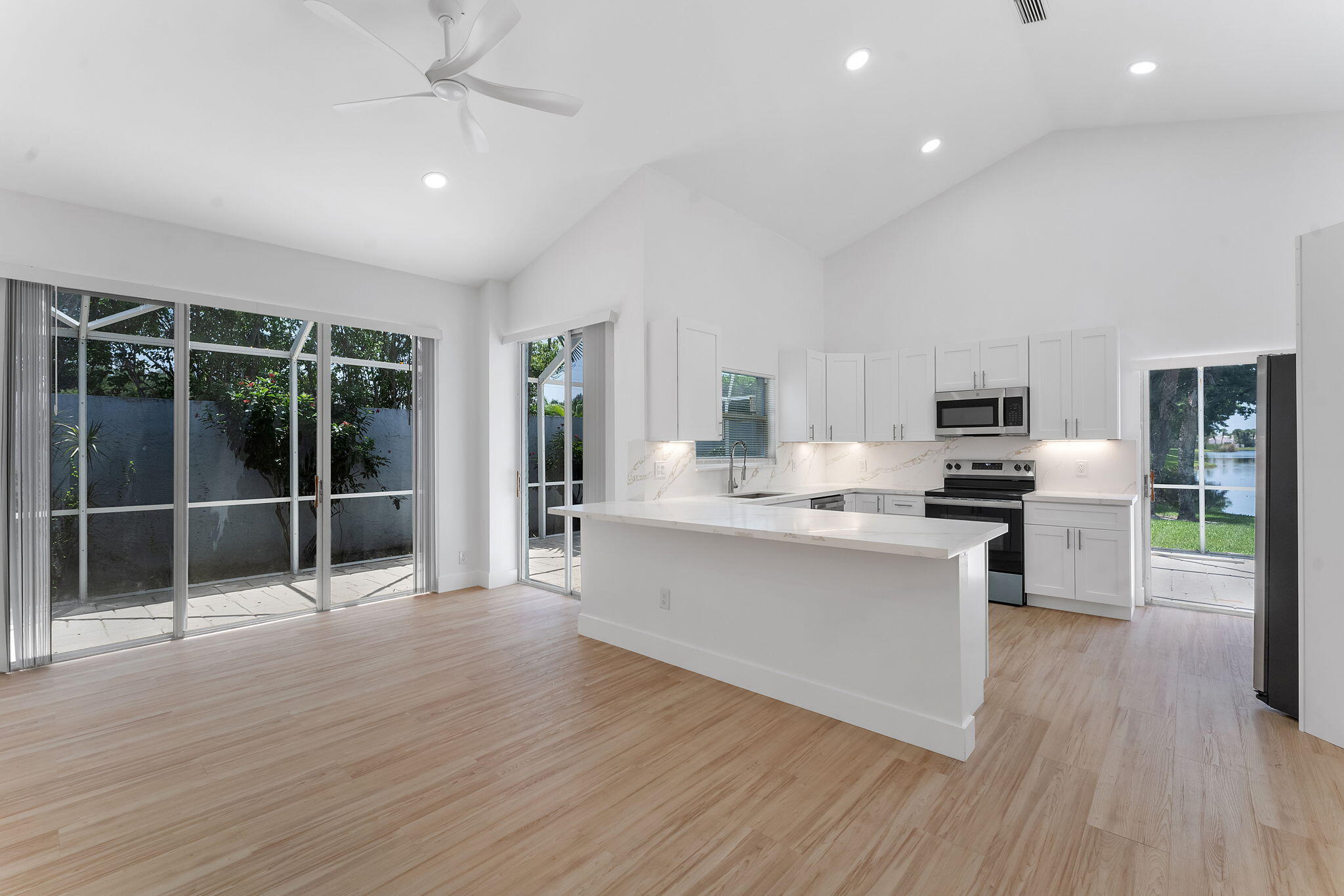897 Dickens Place
