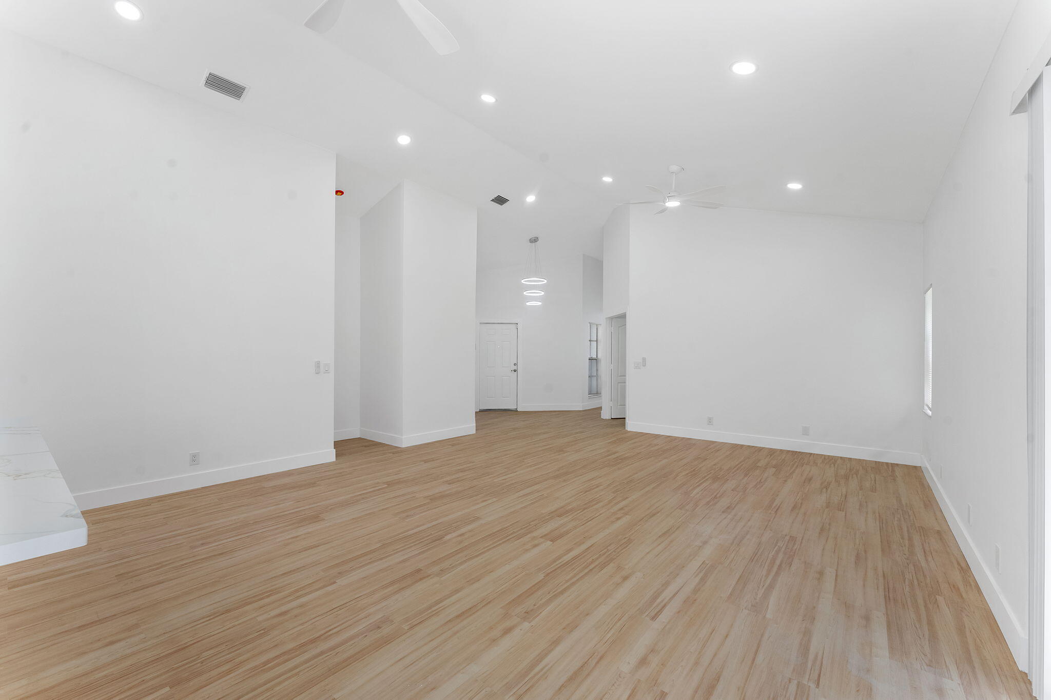 897 Dickens Place