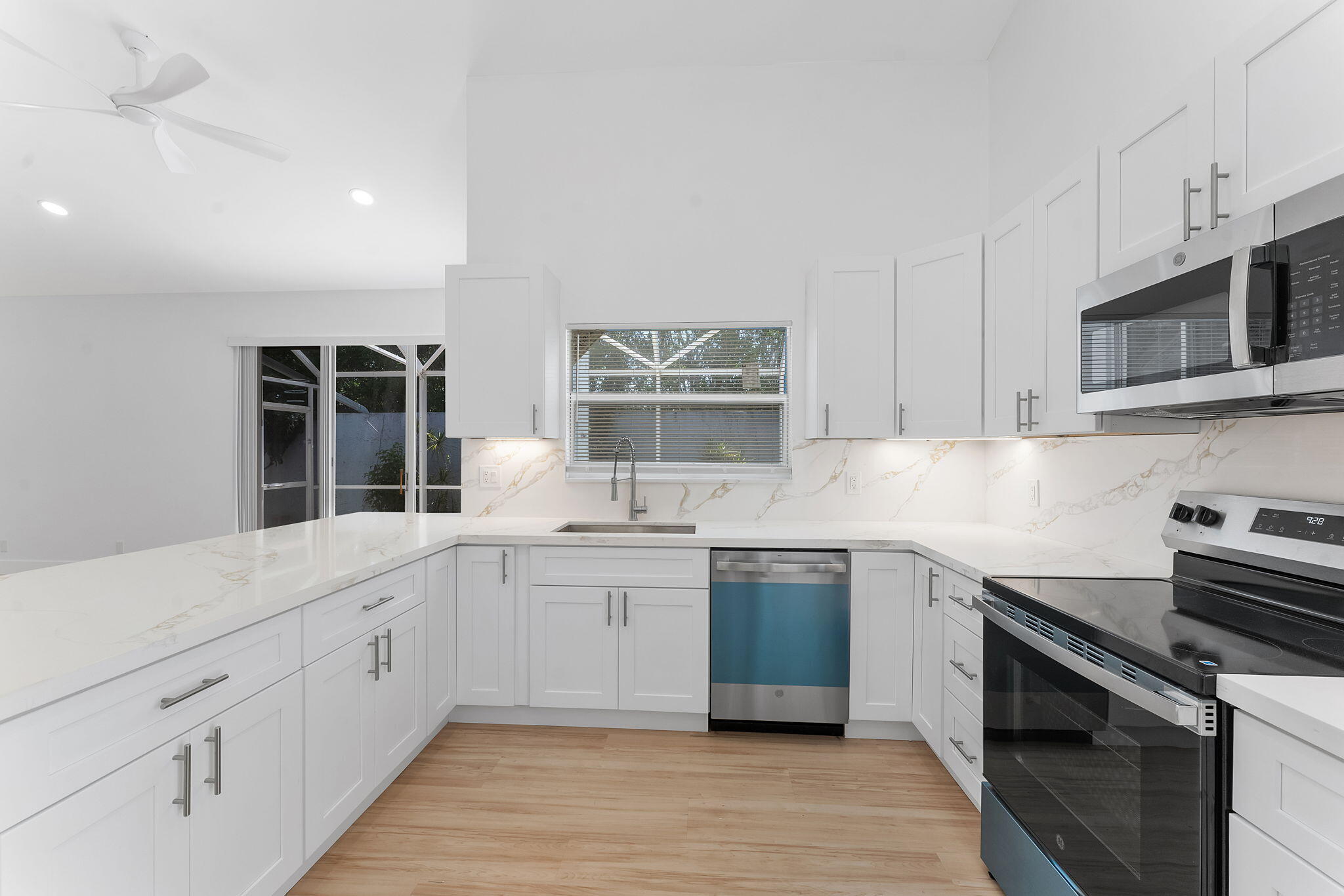 897 Dickens Place