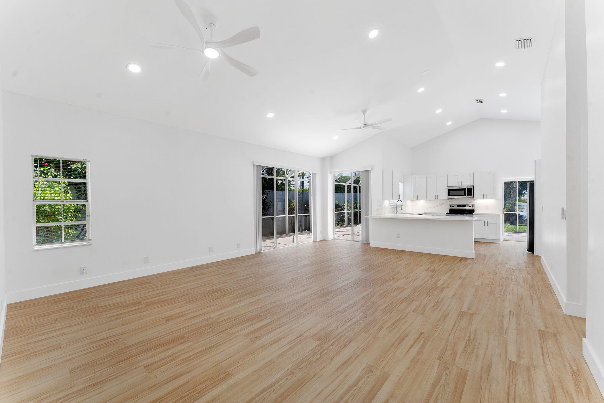 897 Dickens Place