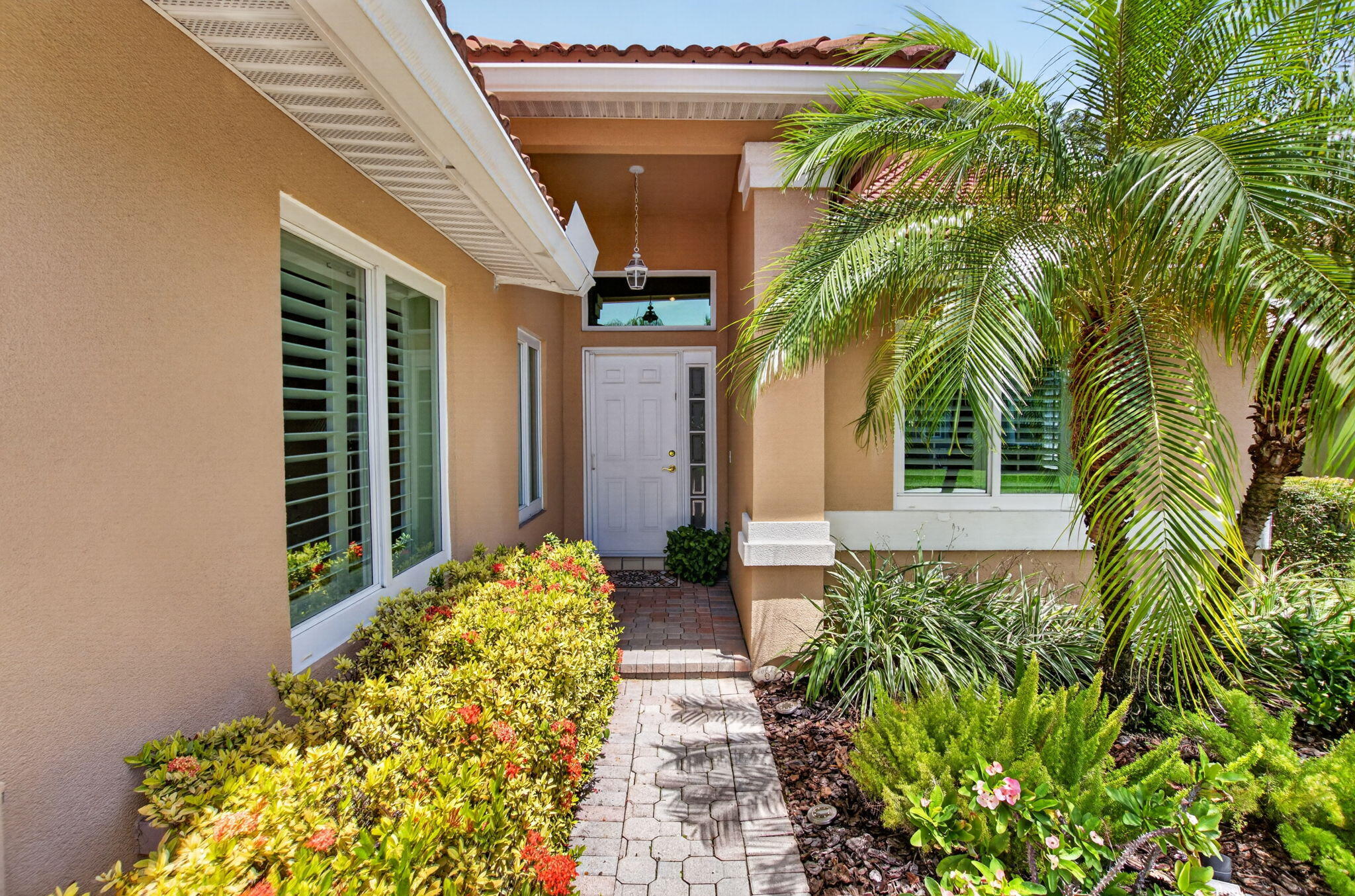 13275 ROYALE SABAL Court