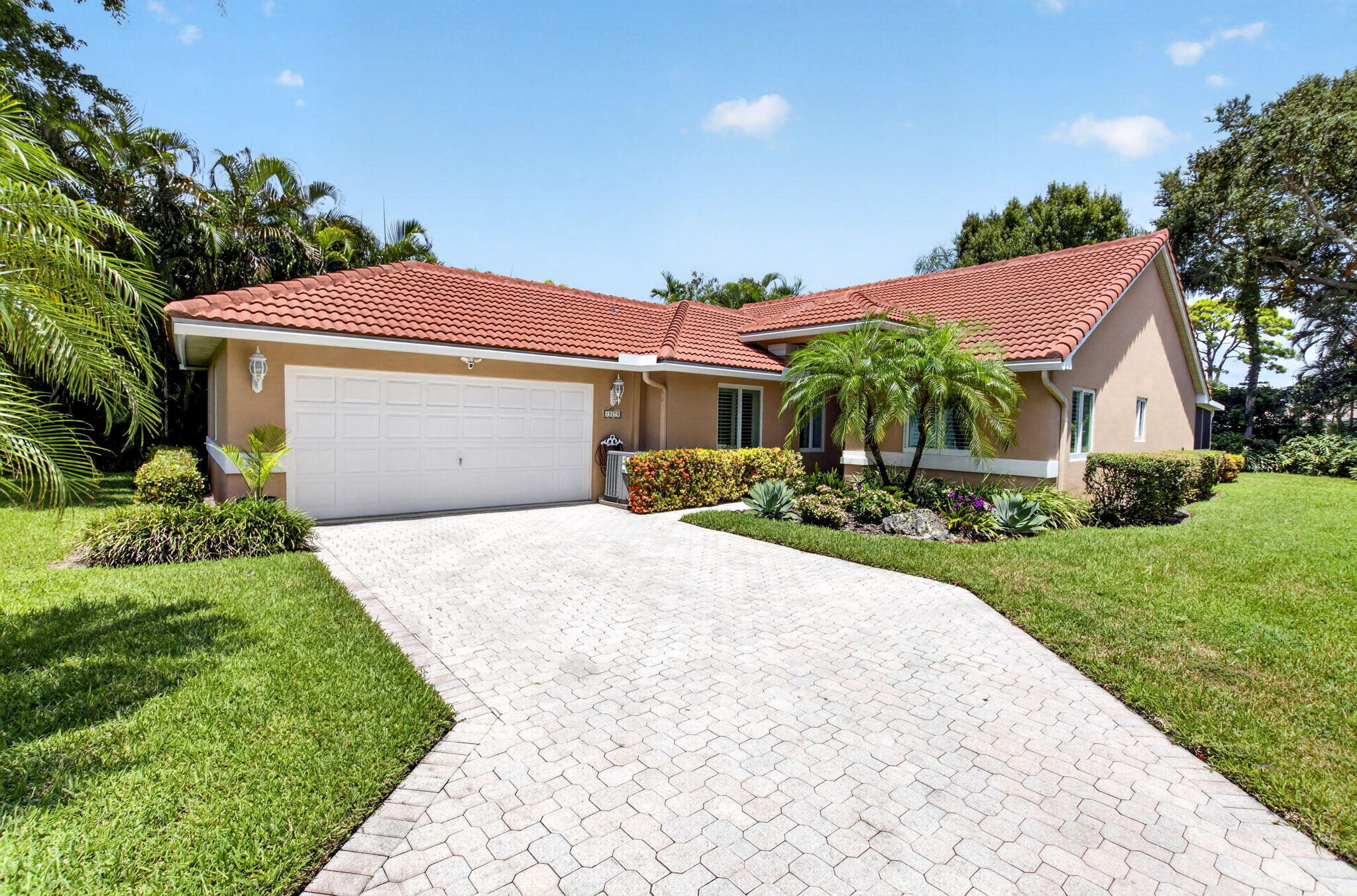 13275 ROYALE SABAL Court