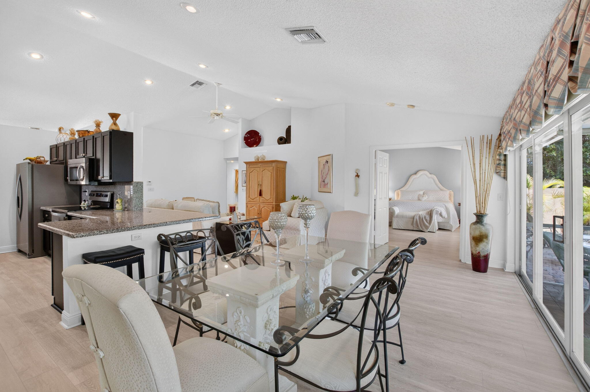 13275 ROYALE SABAL Court