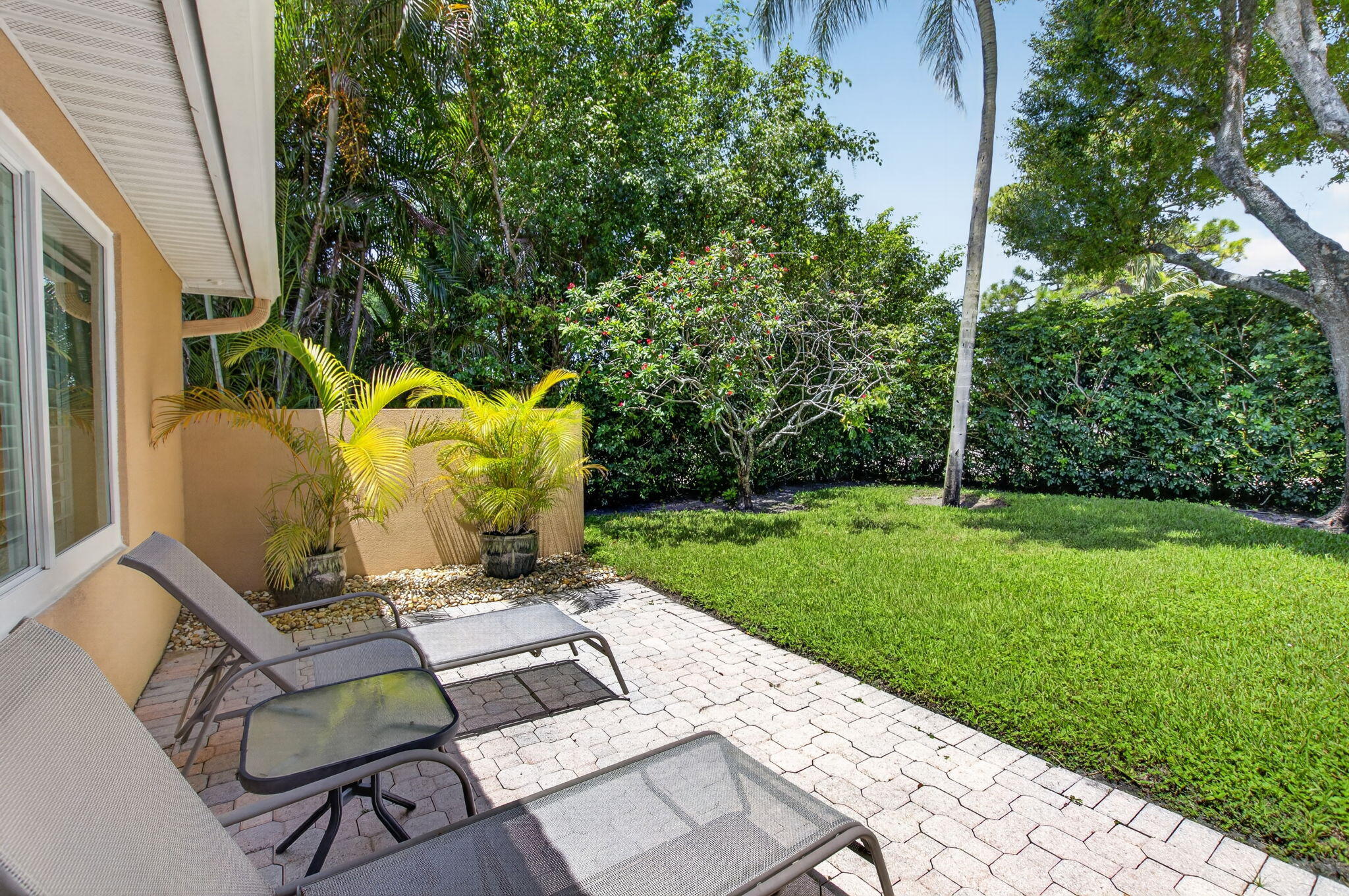 13275 ROYALE SABAL Court