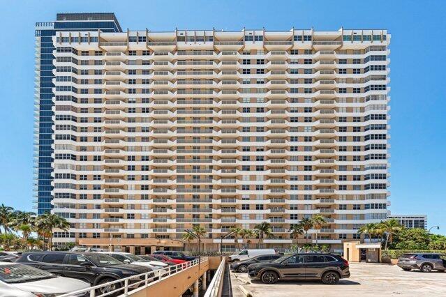 1980 S OCEAN Drive 18Q