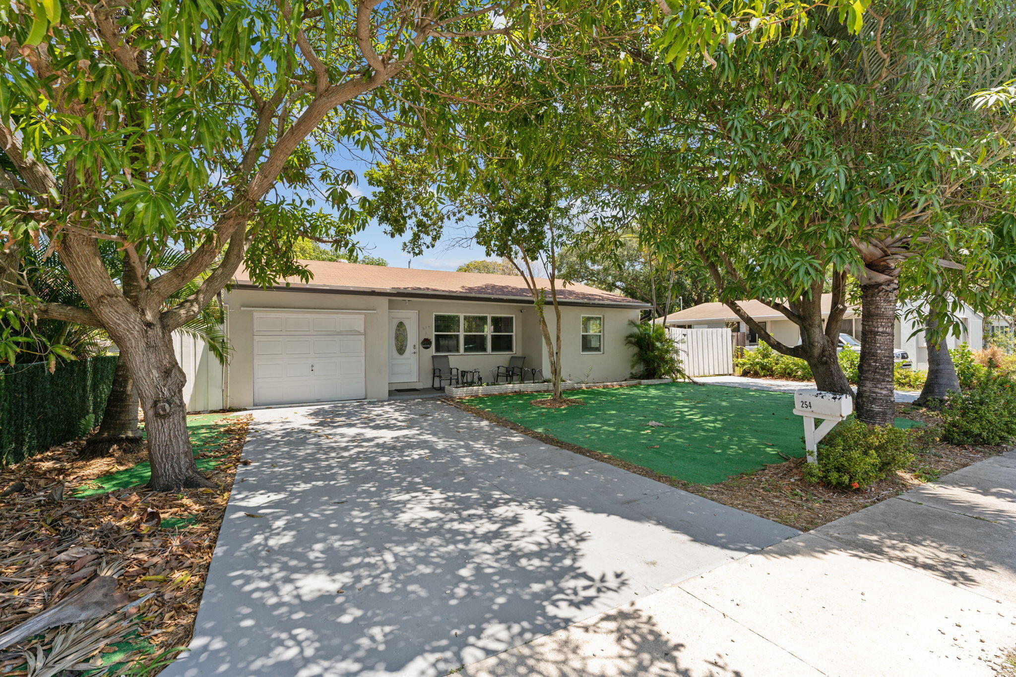 254 SW 8th Street