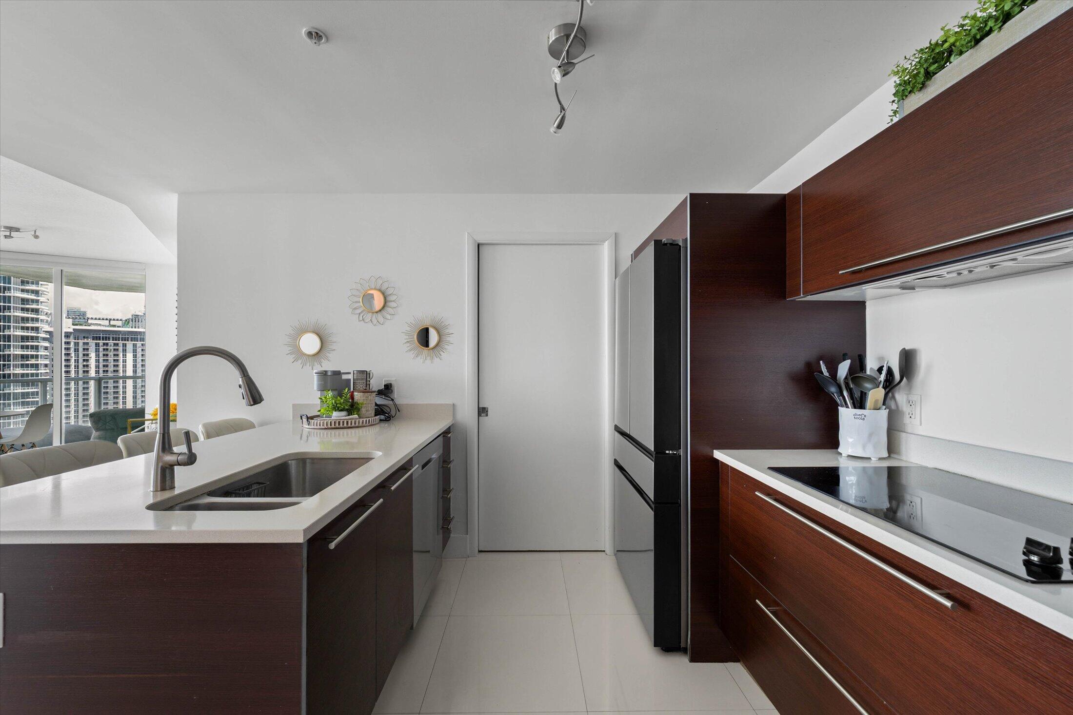 1900 N Bayshore Drive 2312