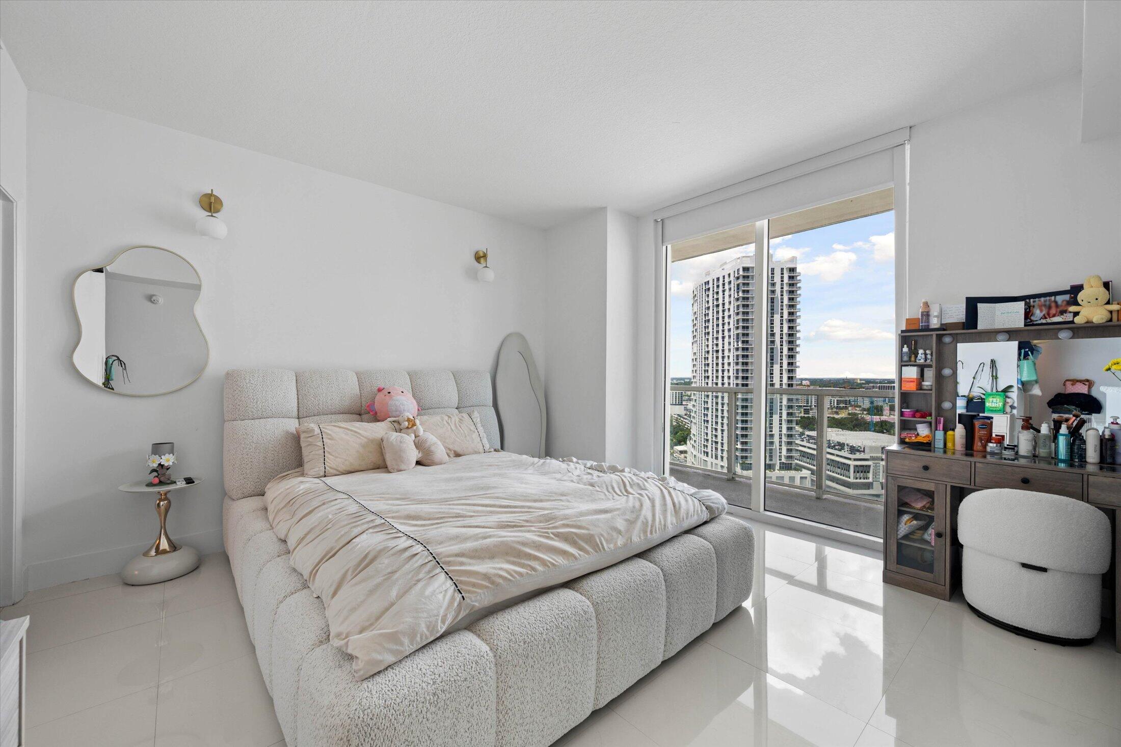 1900 N Bayshore Drive 2312