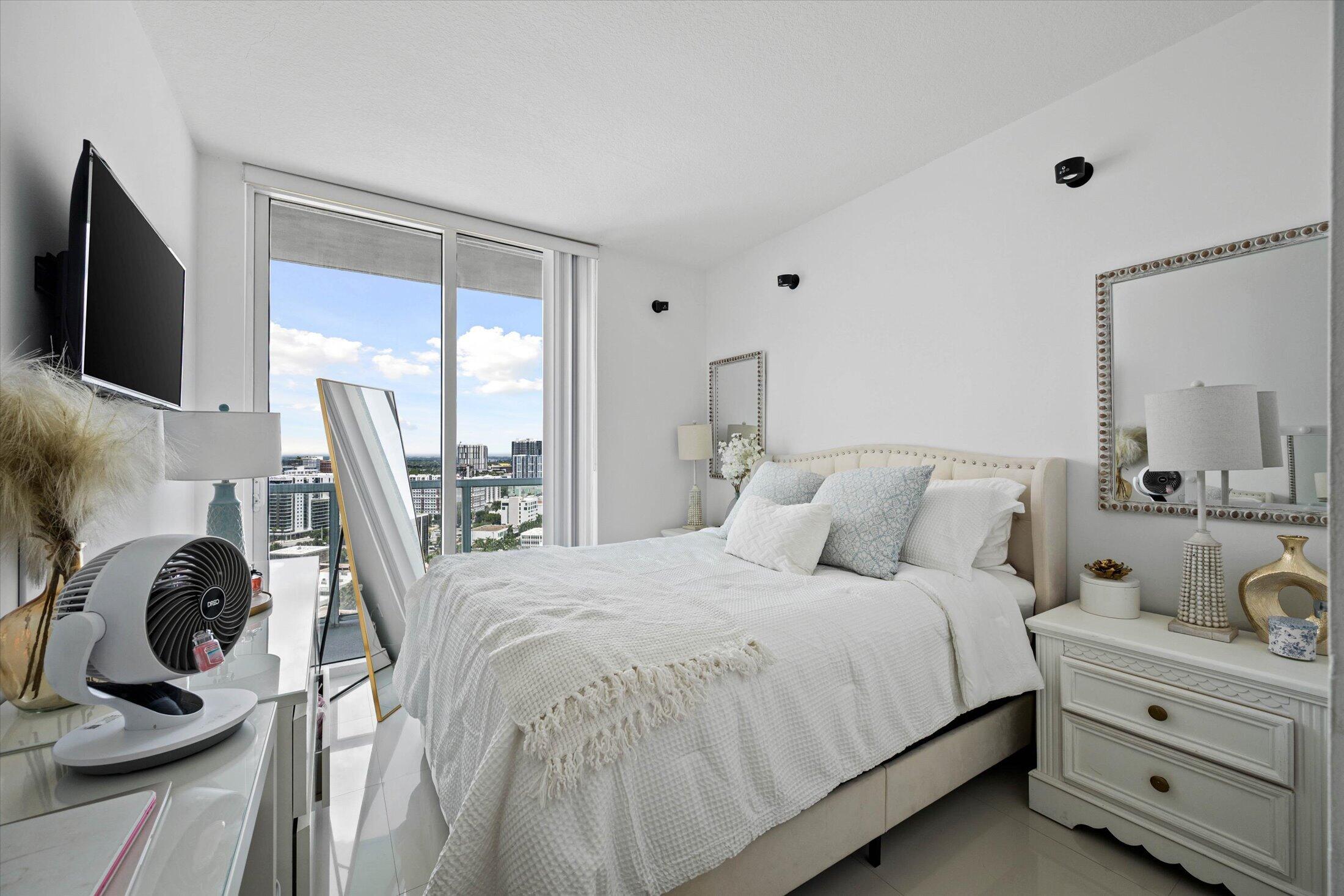 1900 N Bayshore Drive 2312