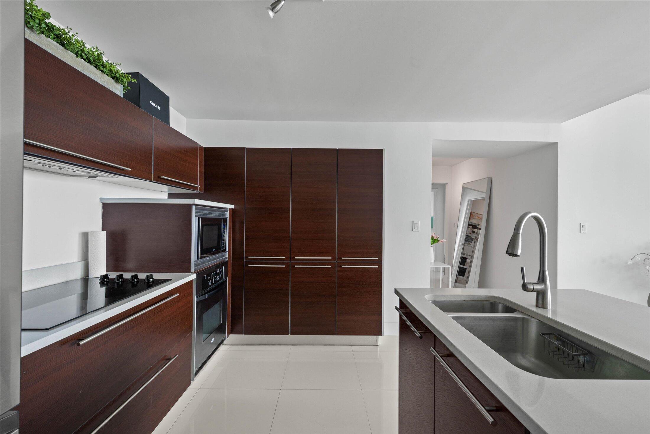 1900 N Bayshore Drive 2312