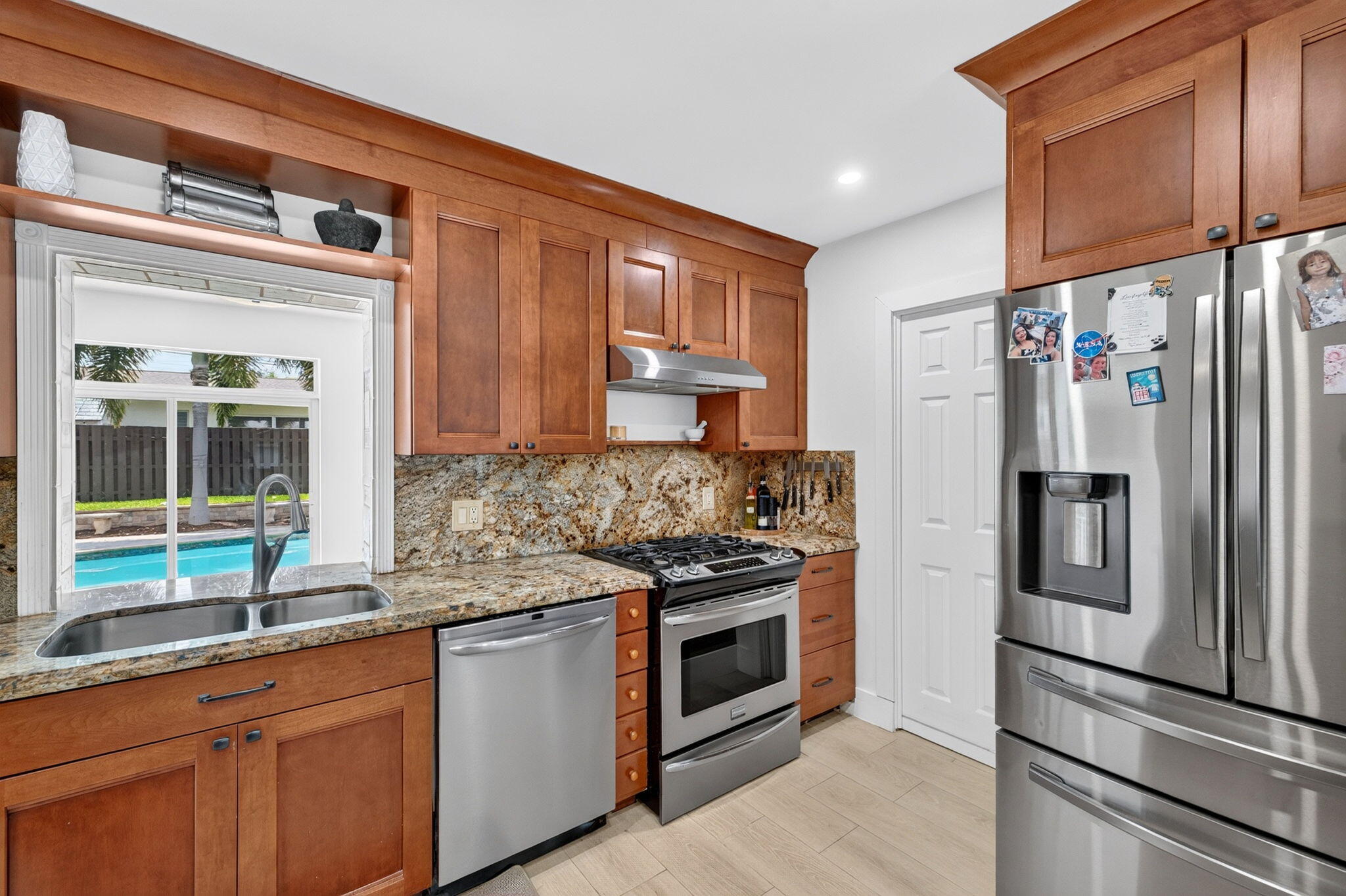 520 SE 14TH Street