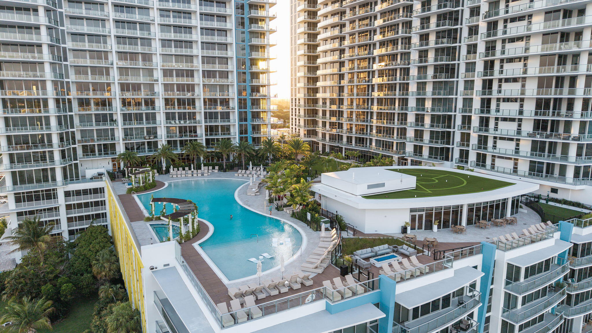 220 Lake Shore Drive 2223