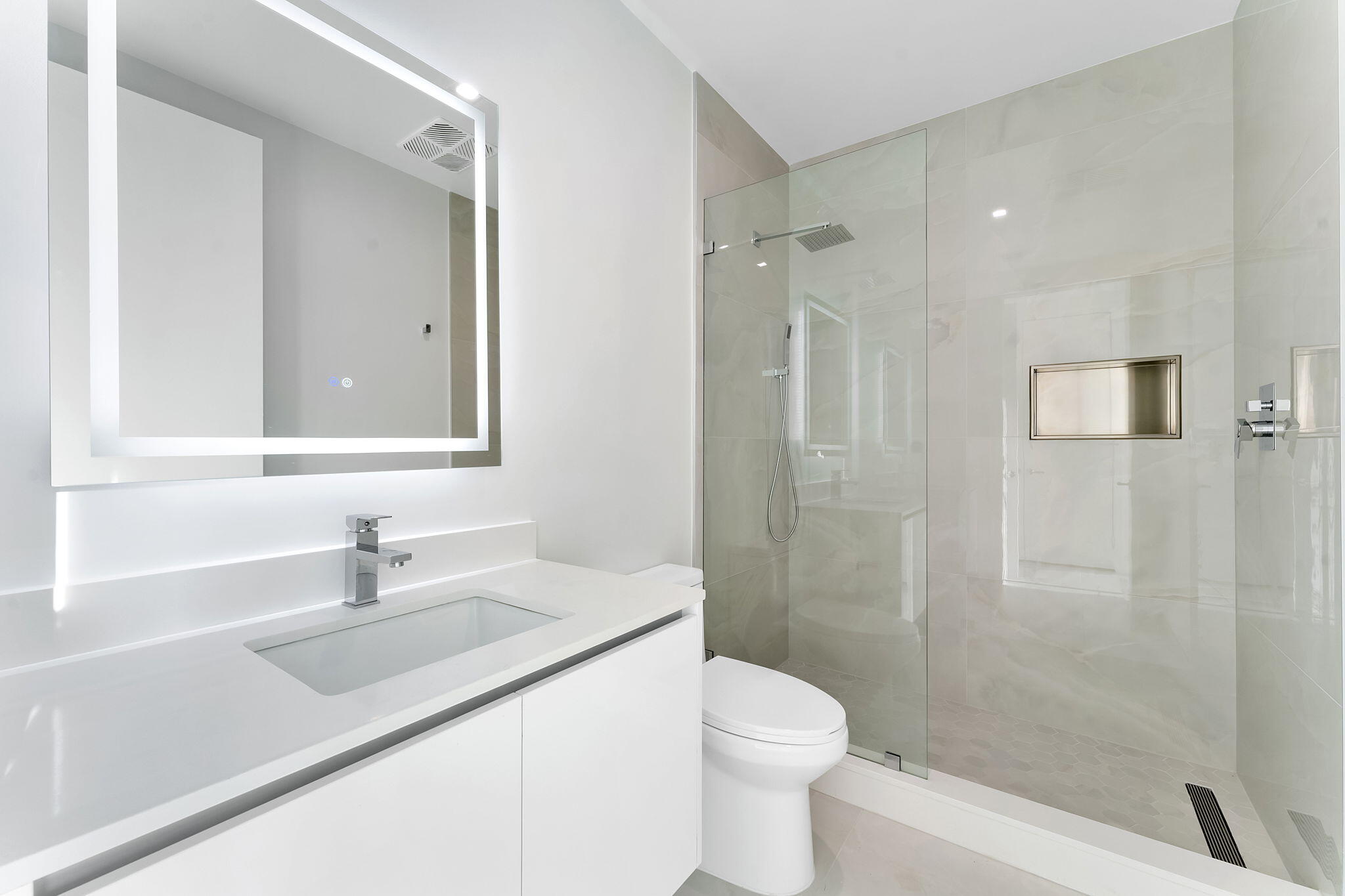 220 Lake Shore Drive 2223