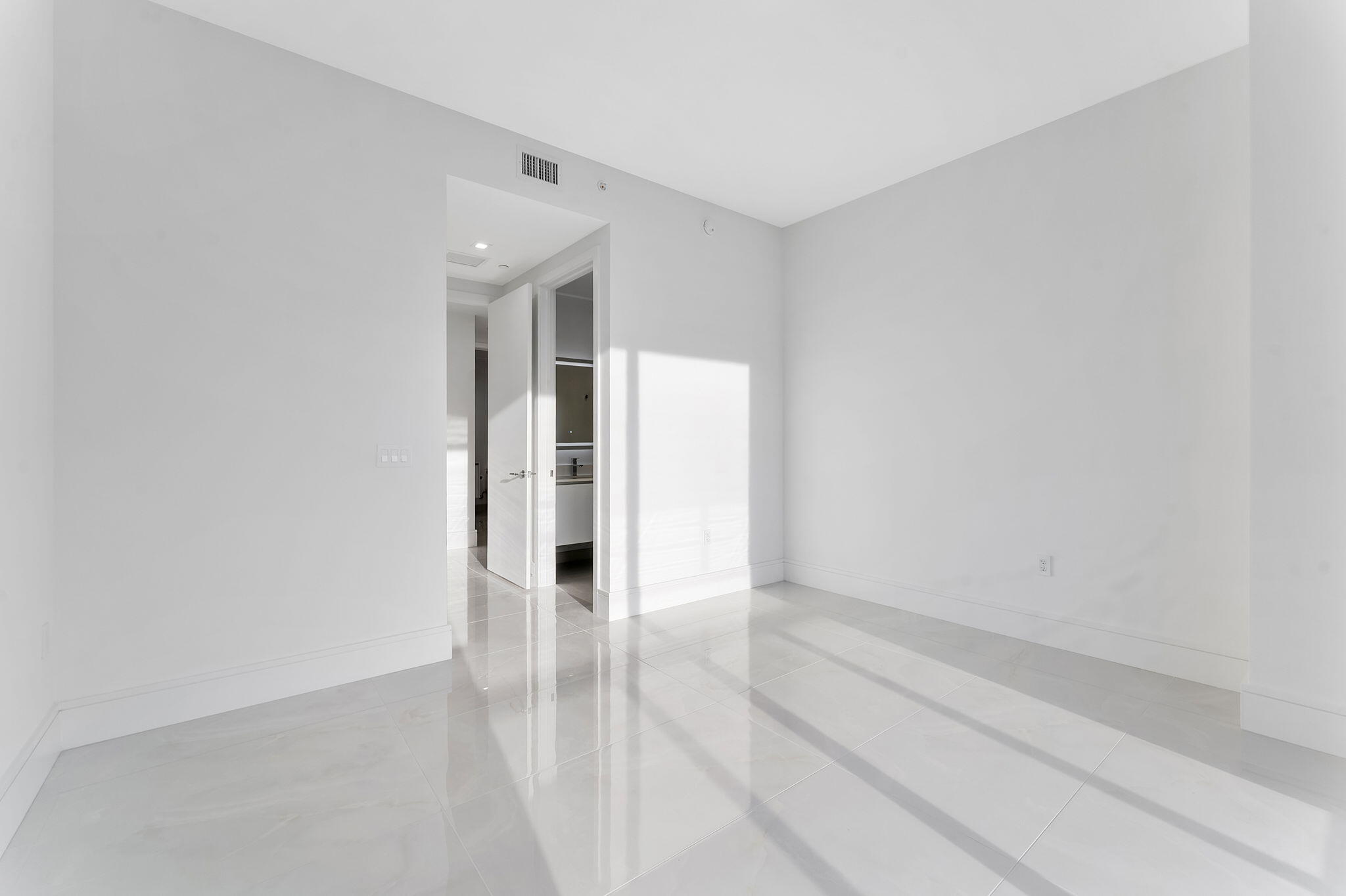 220 Lake Shore Drive 2223