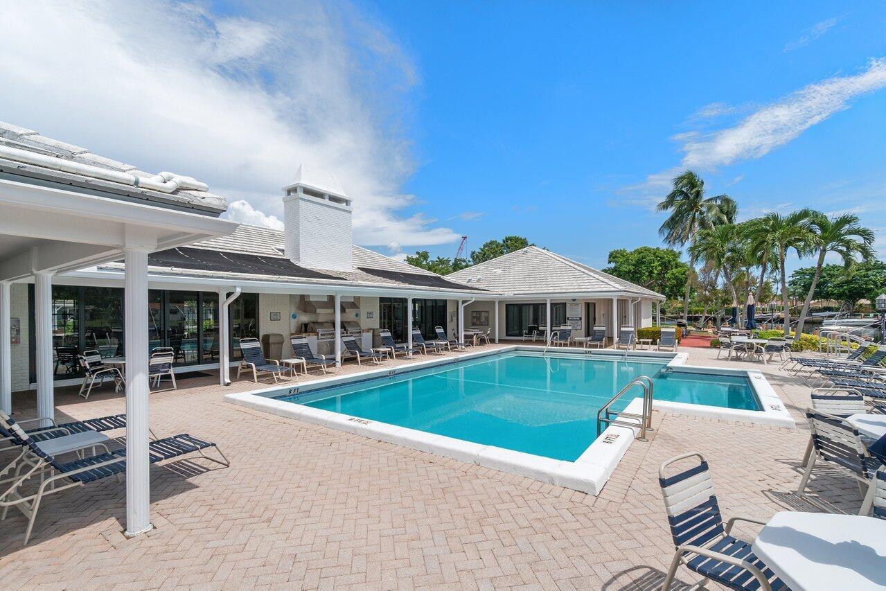 120 CYPRESS CLUB Drive 231