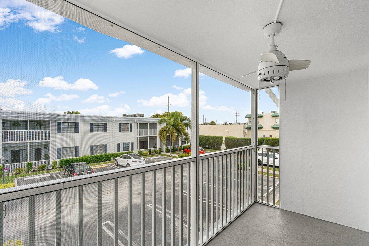 120 CYPRESS CLUB Drive 231