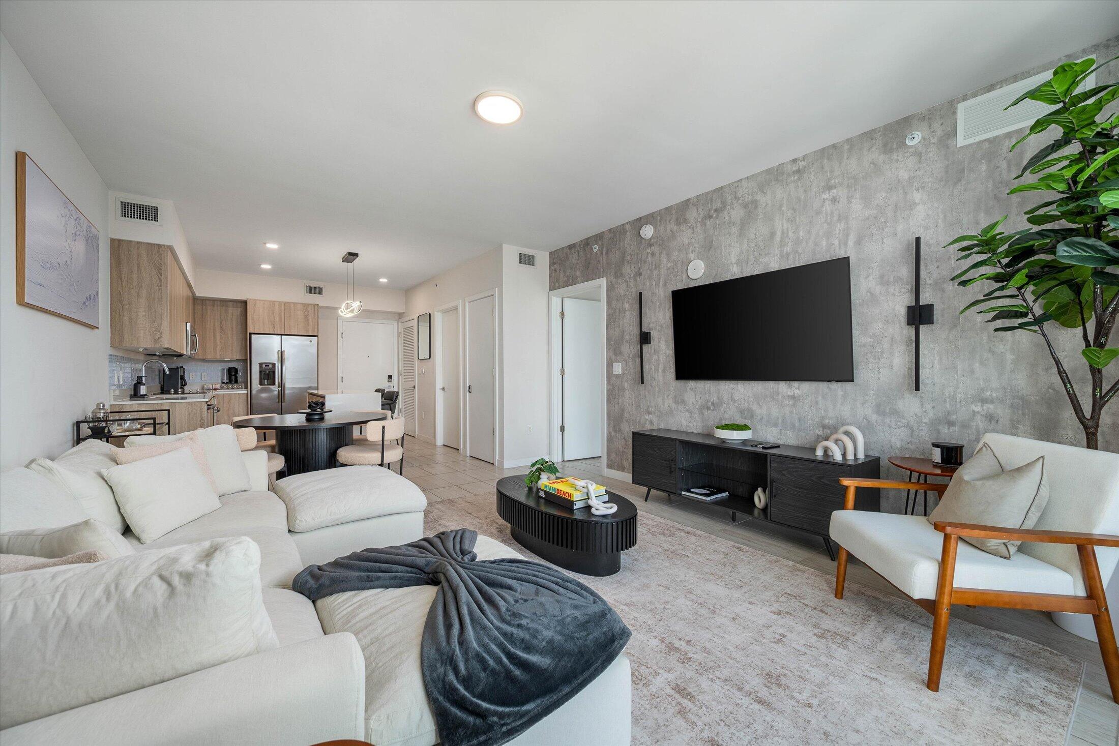 3900 Biscayne Boulevard S-910
