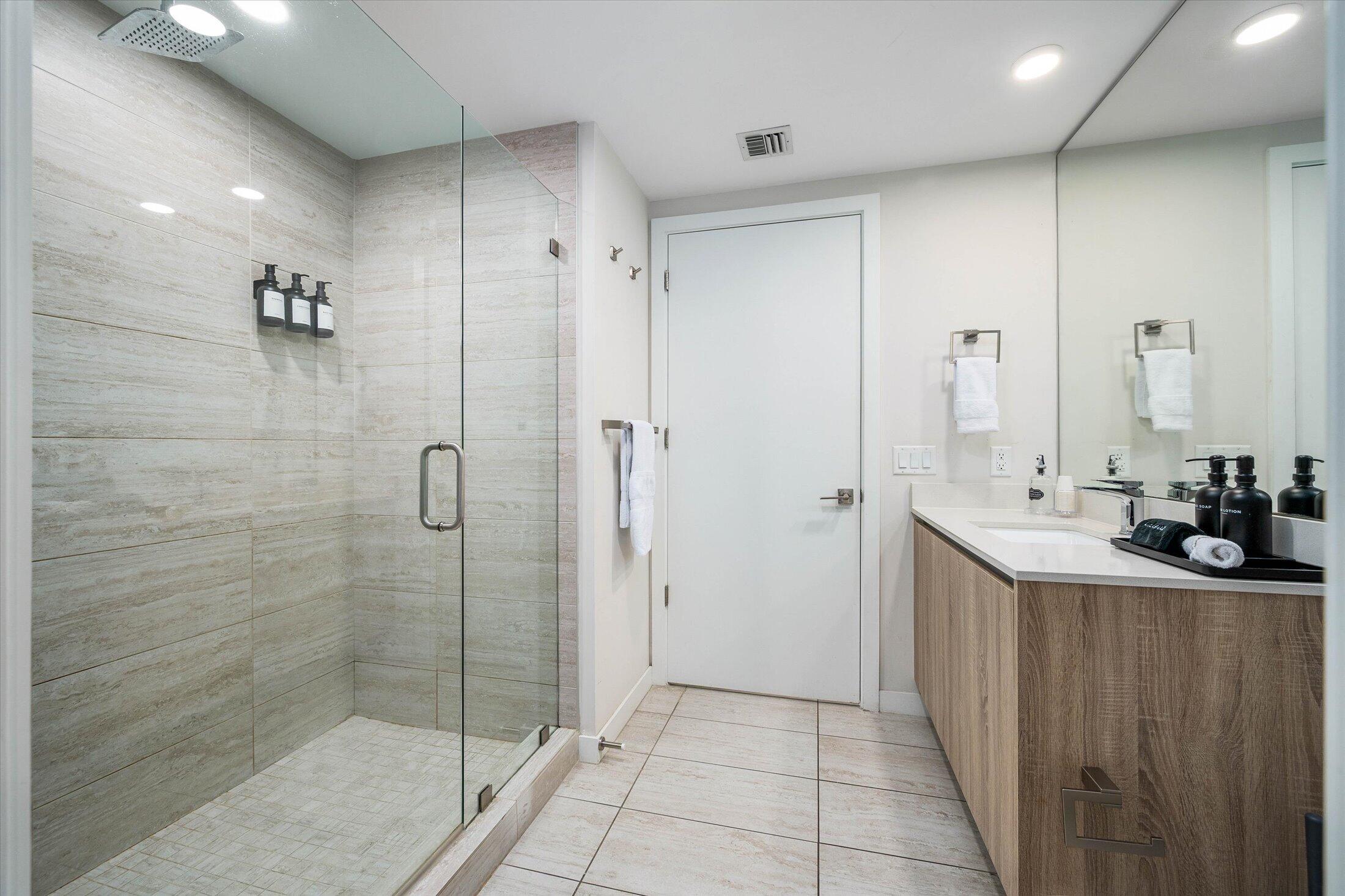 3900 Biscayne Boulevard S-910