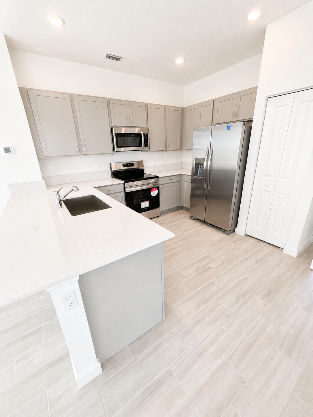 4345 POND LILY Lane
