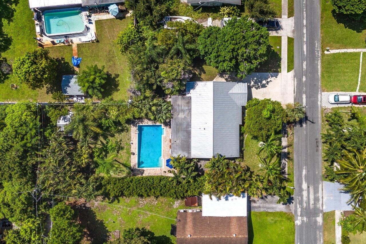 612 NW 7th Court
