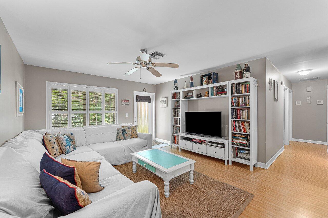 612 NW 7th Court