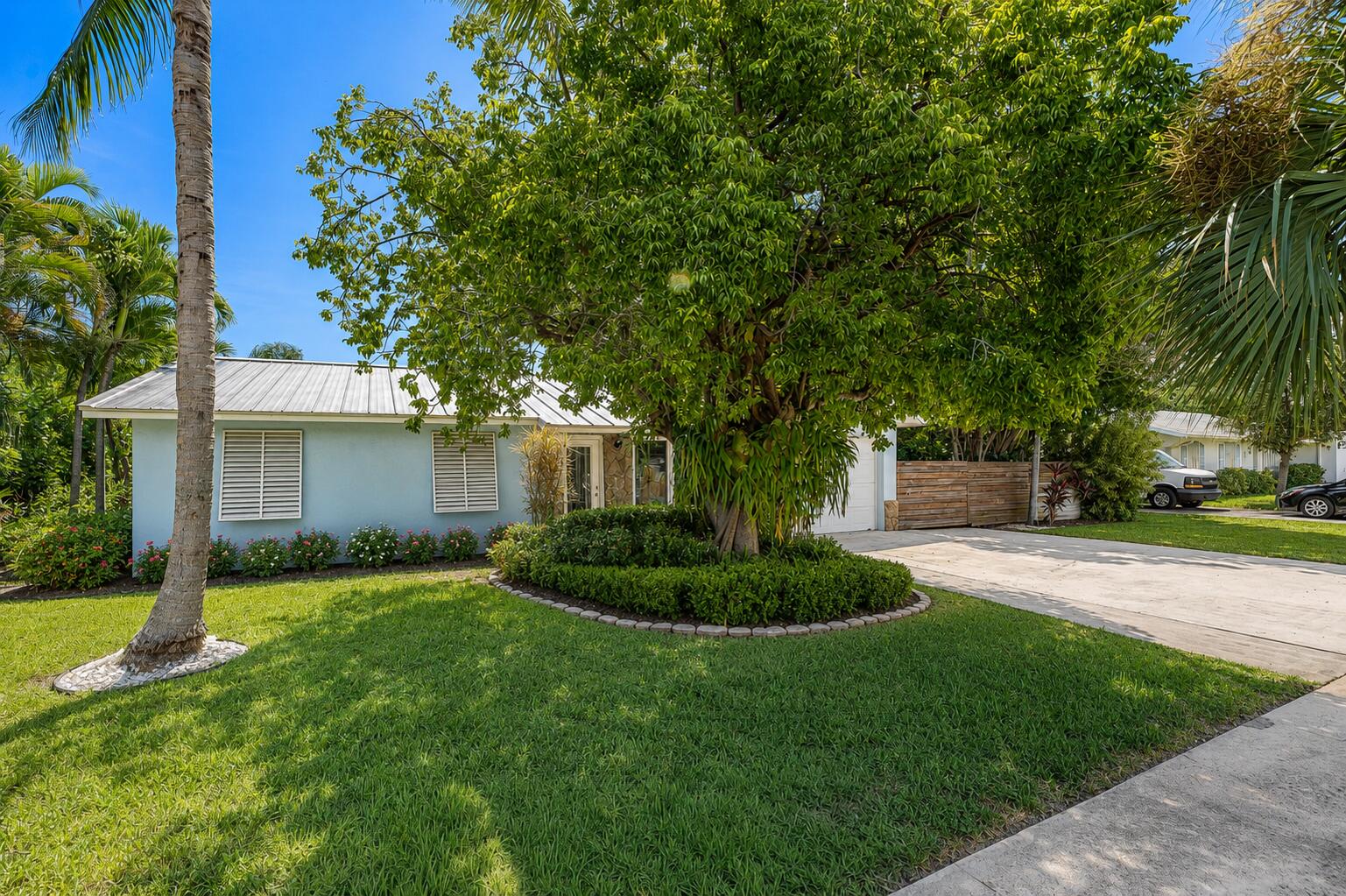 612 NW 7th Court