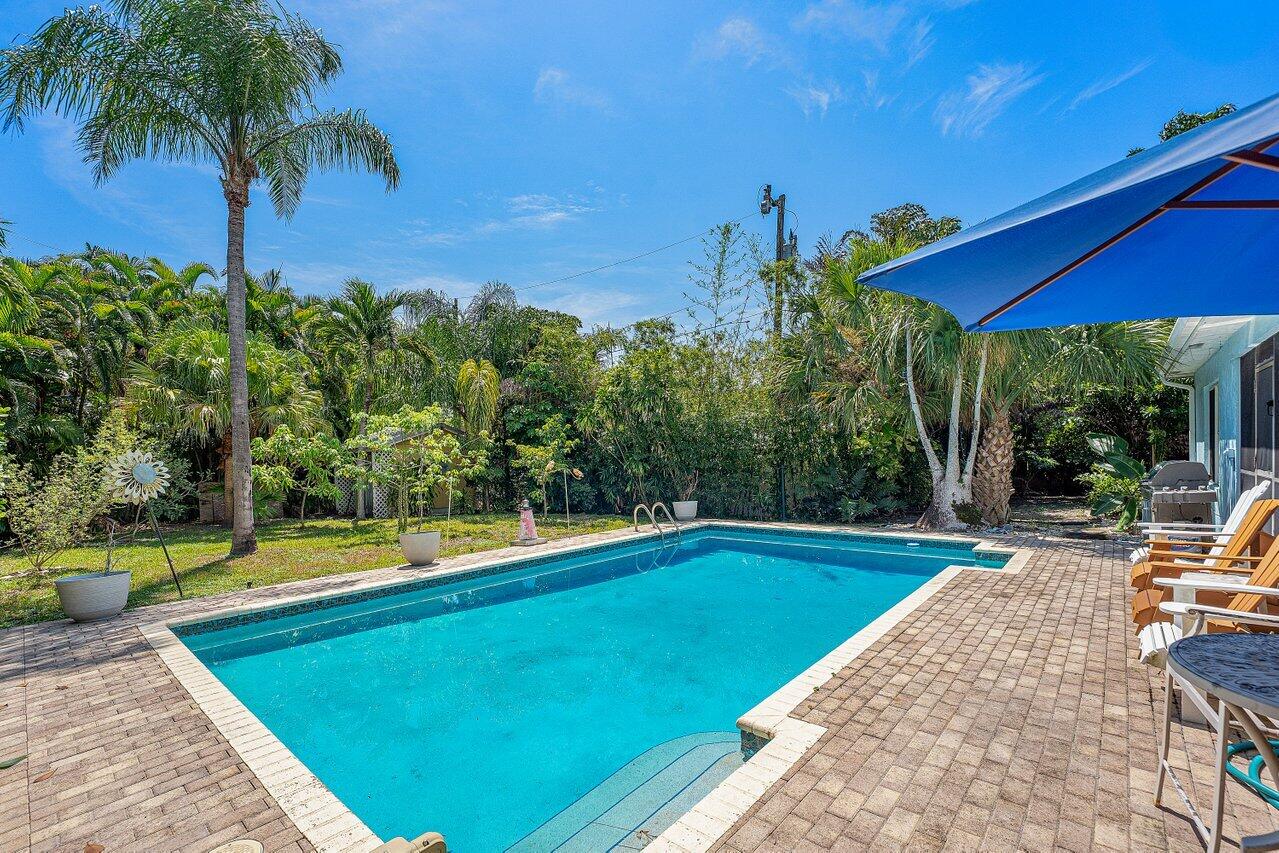 612 NW 7th Court