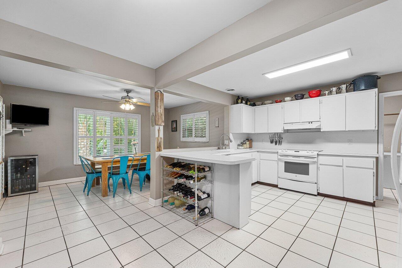 612 NW 7th Court