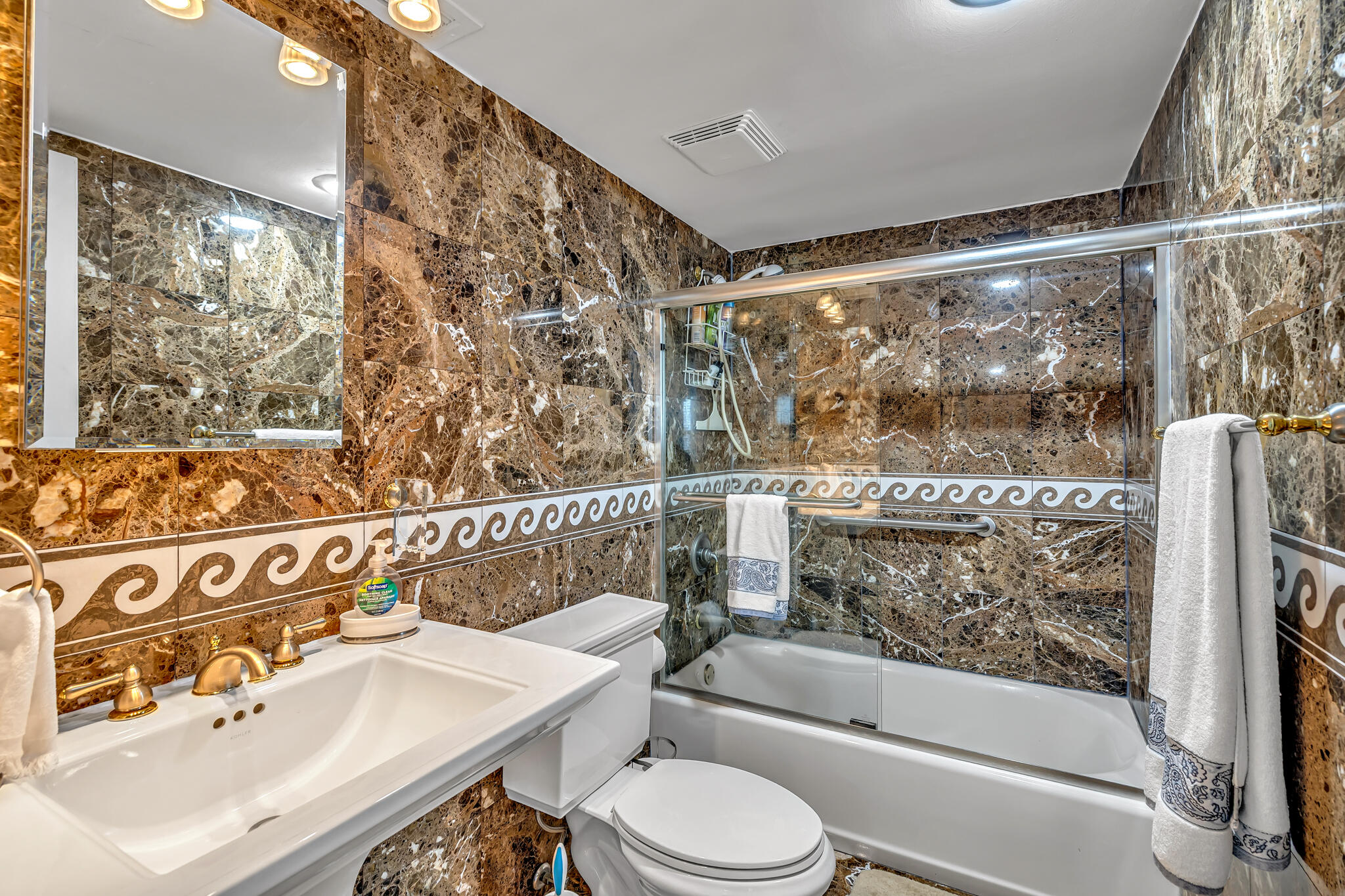 3000 S OCEAN Boulevard 1106