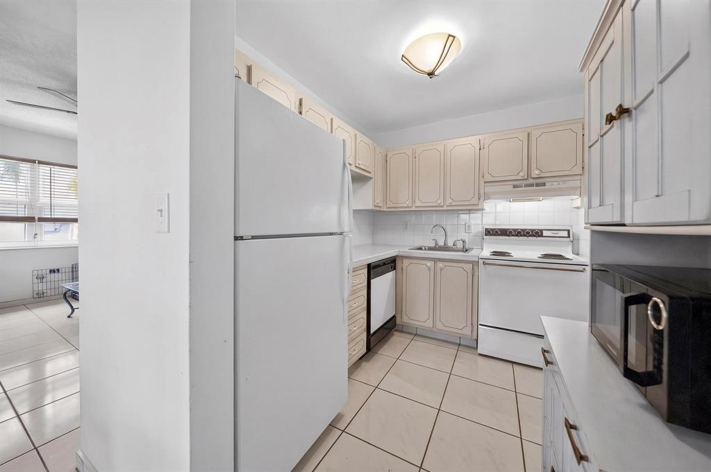 2918 FUNSTON Street 35b