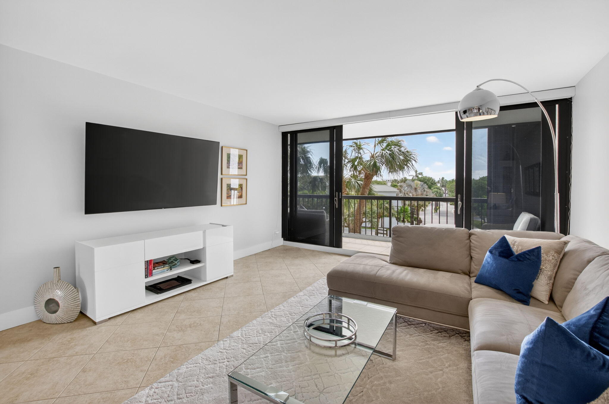 4748 S OCEAN Boulevard 301