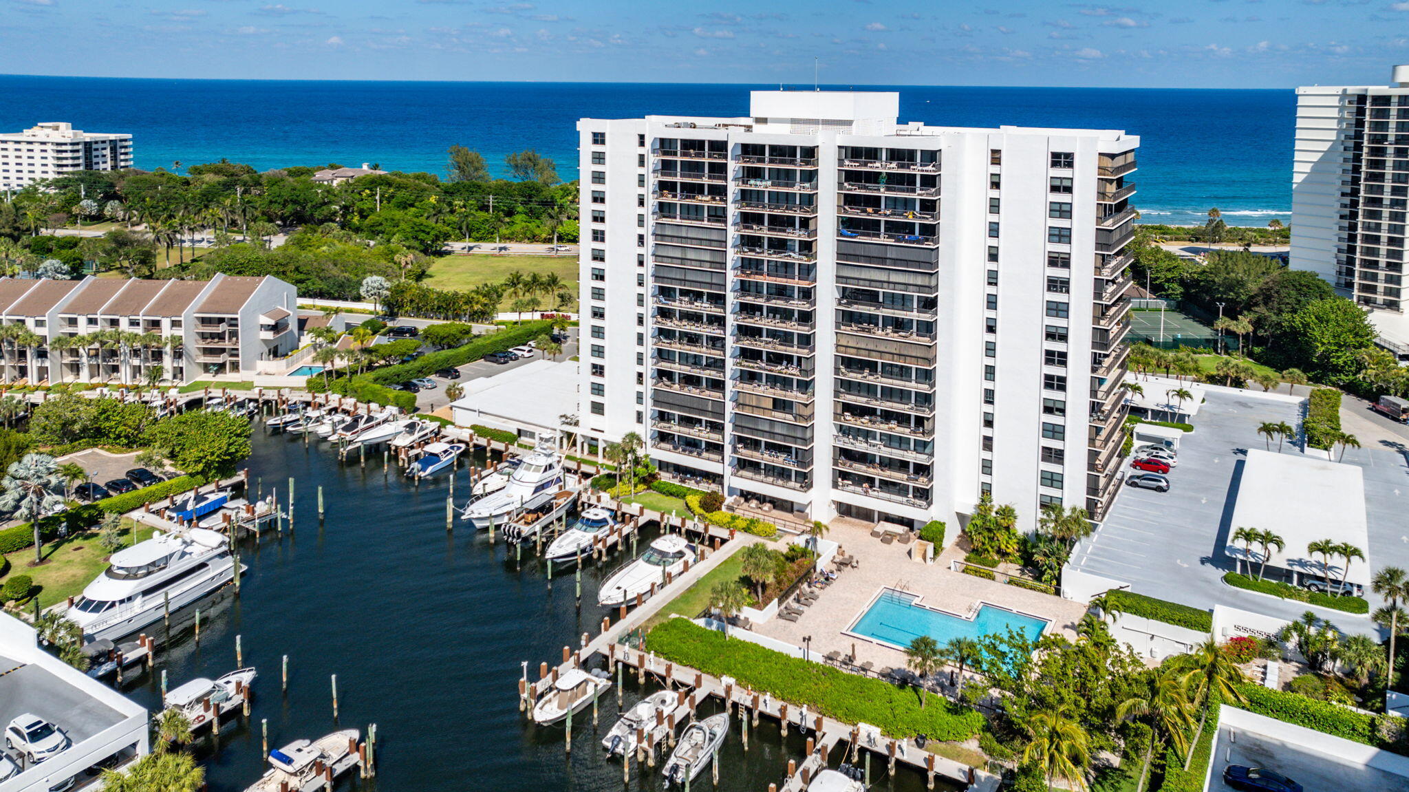 4748 S OCEAN Boulevard 301