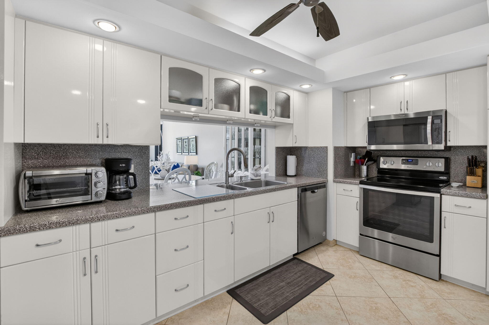 4748 S OCEAN Boulevard 301