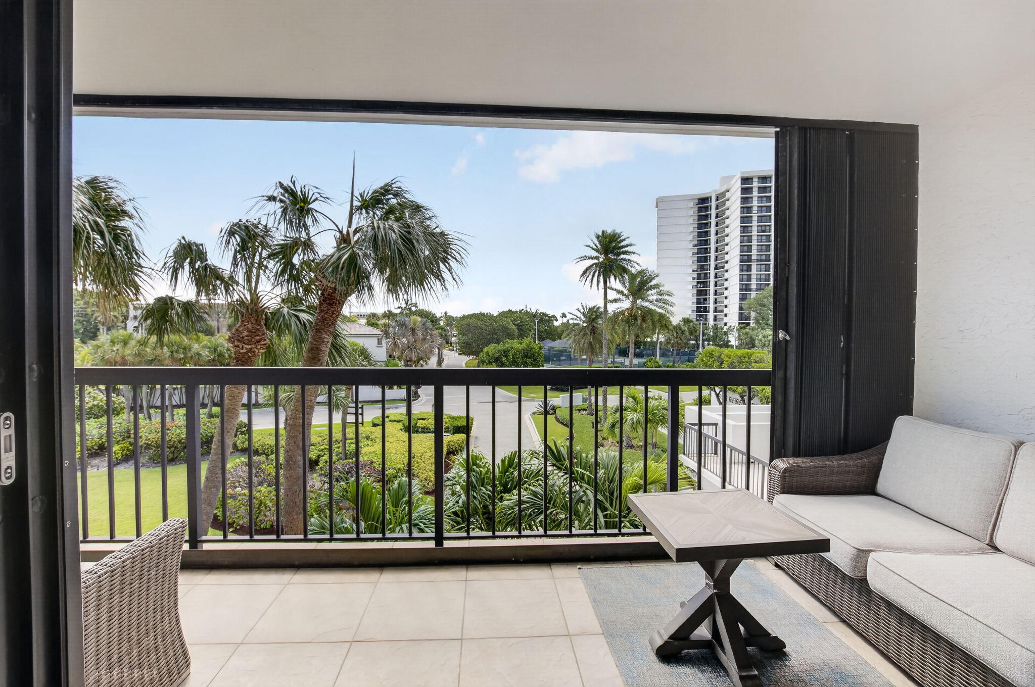 4748 S OCEAN Boulevard 301