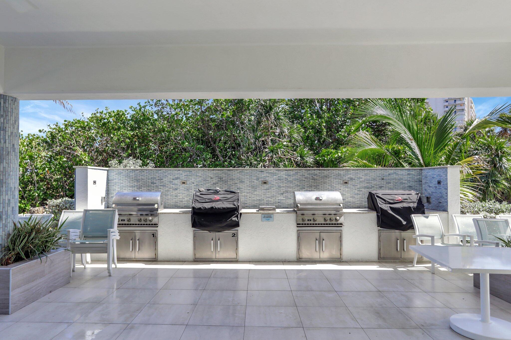4748 S OCEAN Boulevard 301