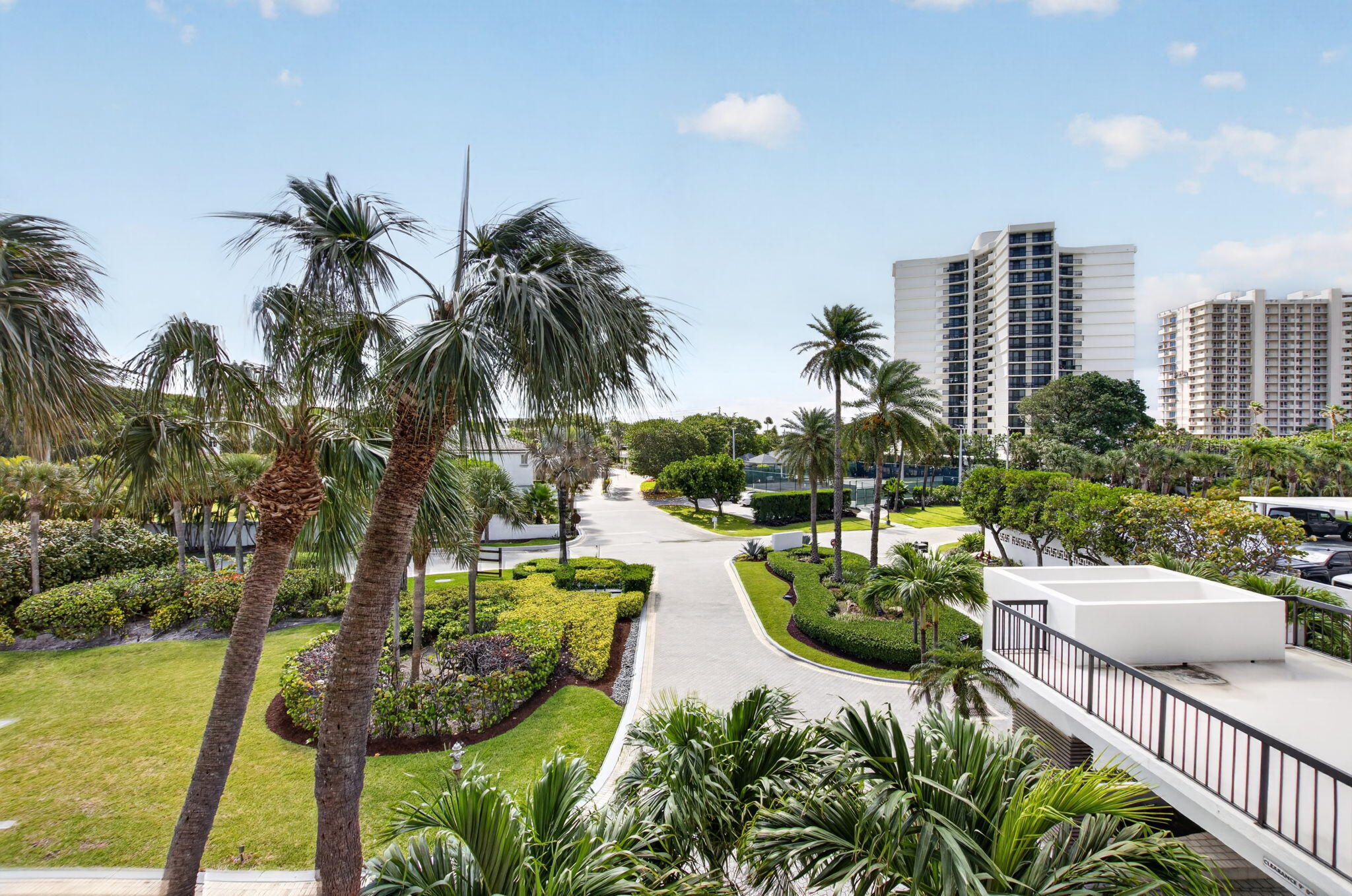 4748 S OCEAN Boulevard 301