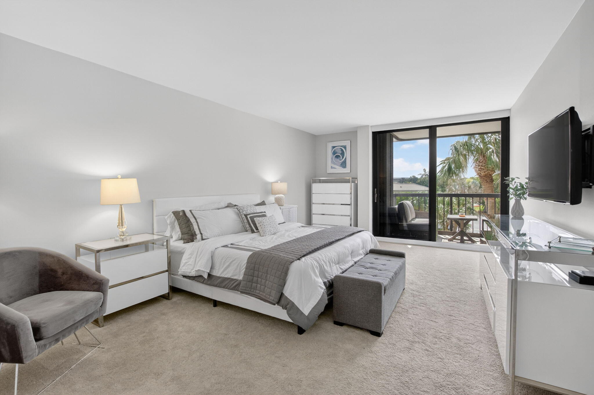 4748 S OCEAN Boulevard 301