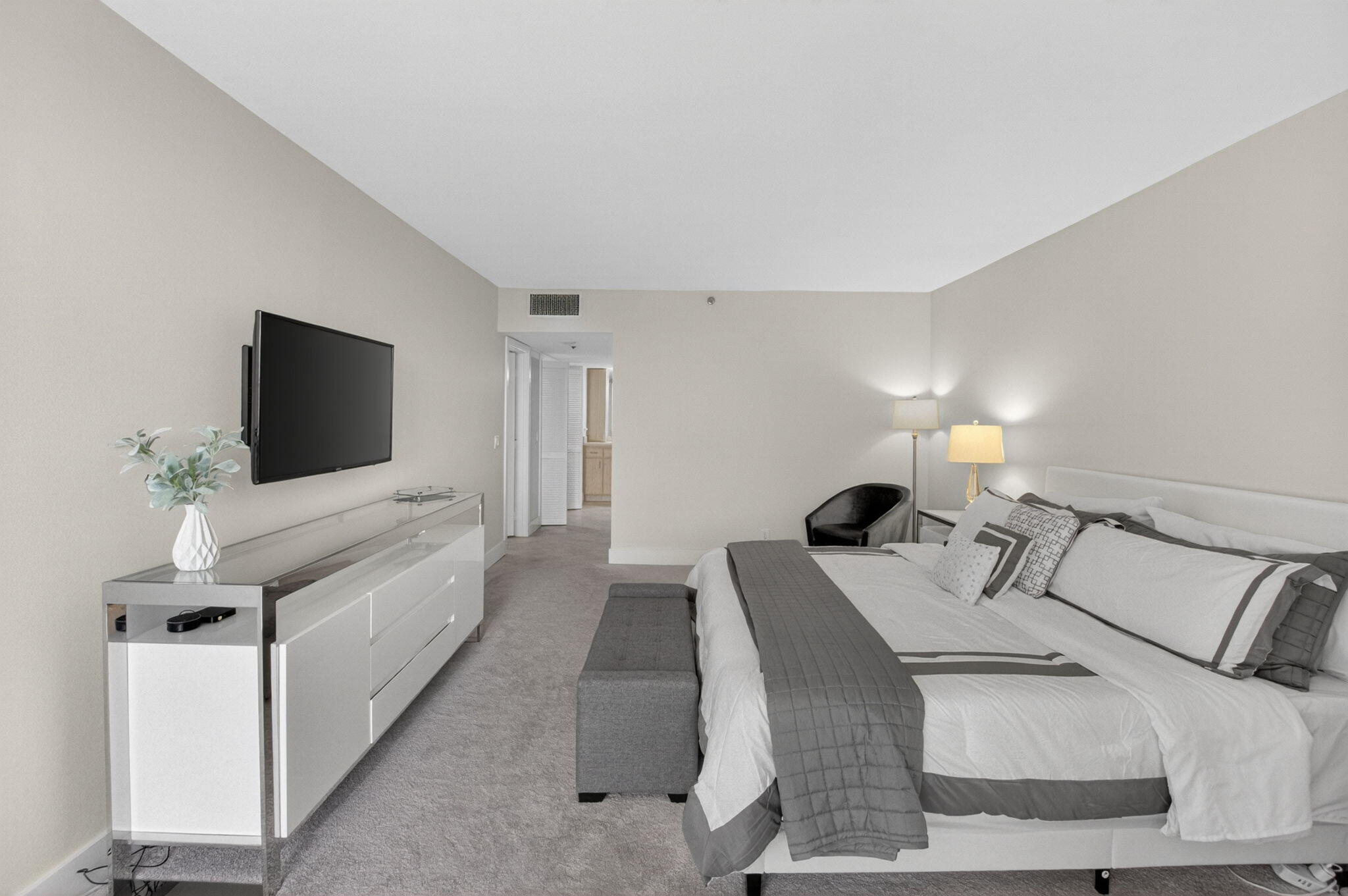 4748 S OCEAN Boulevard 301