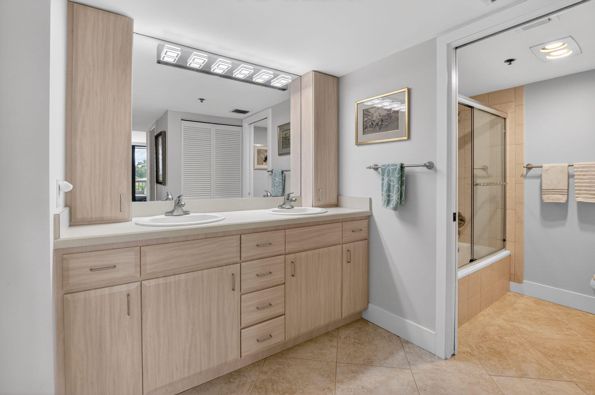 4748 S OCEAN Boulevard 301
