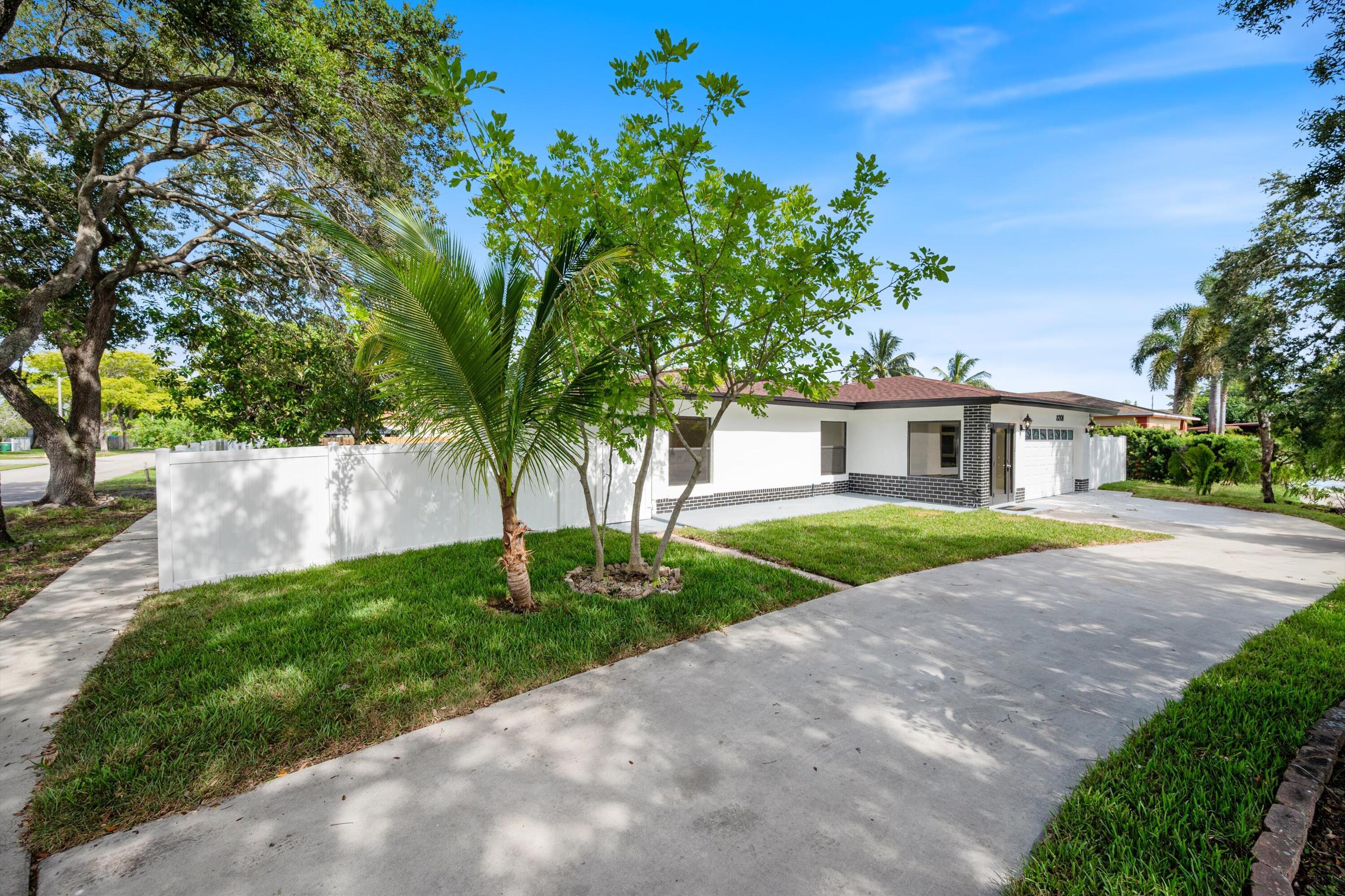 8201 NW 67TH Avenue