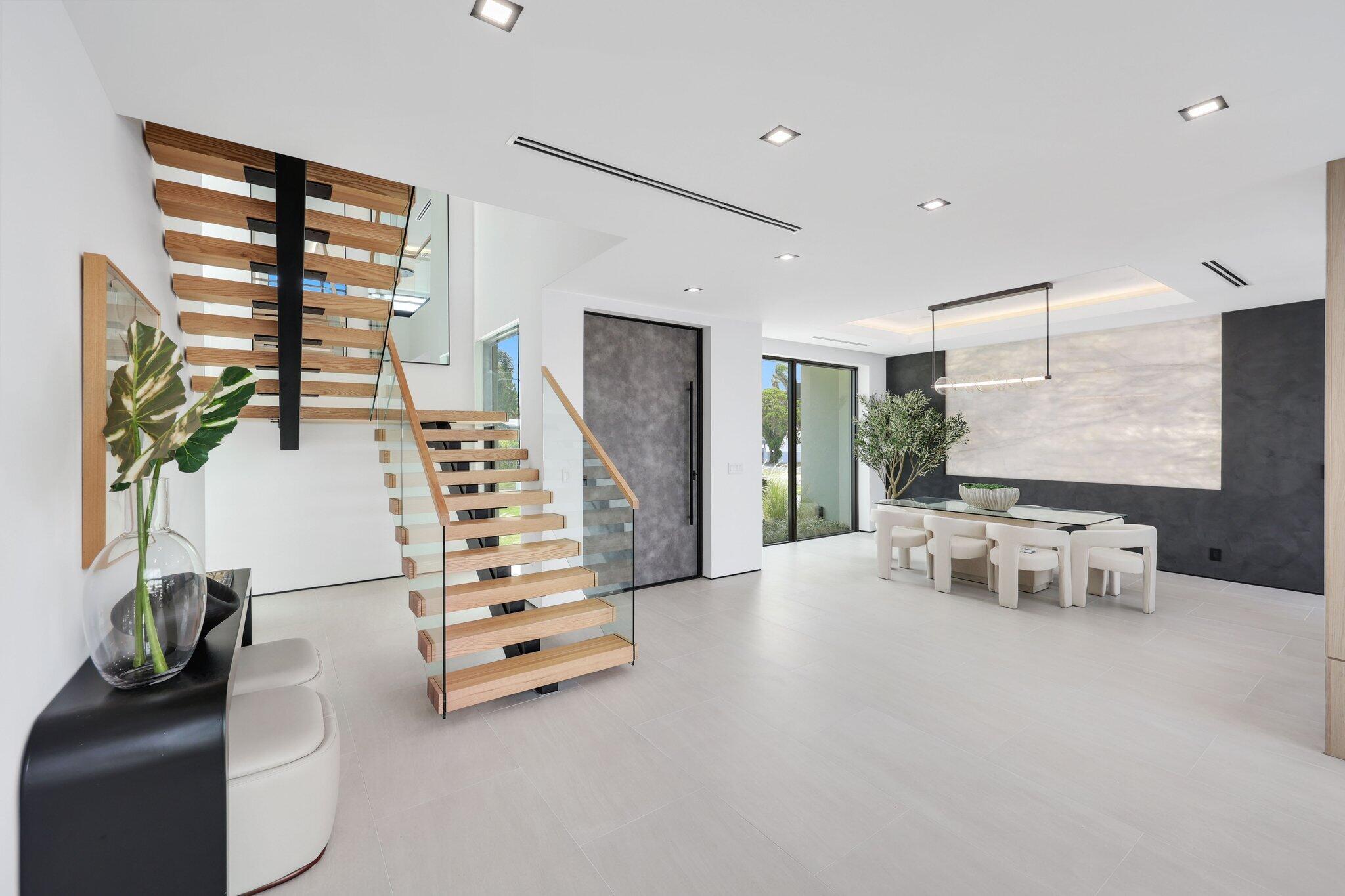 2825 NE 27TH Street