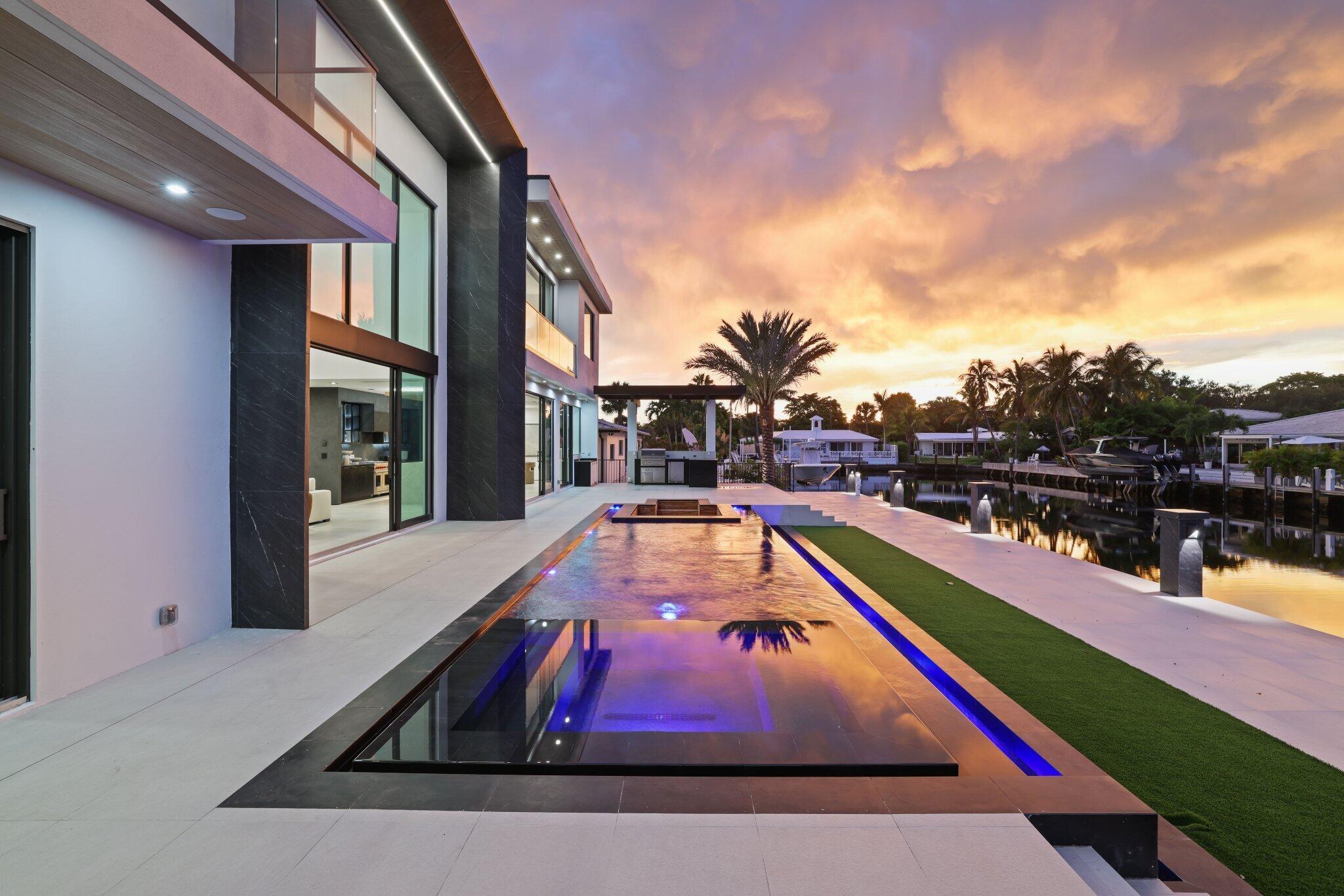 2825 NE 27TH Street