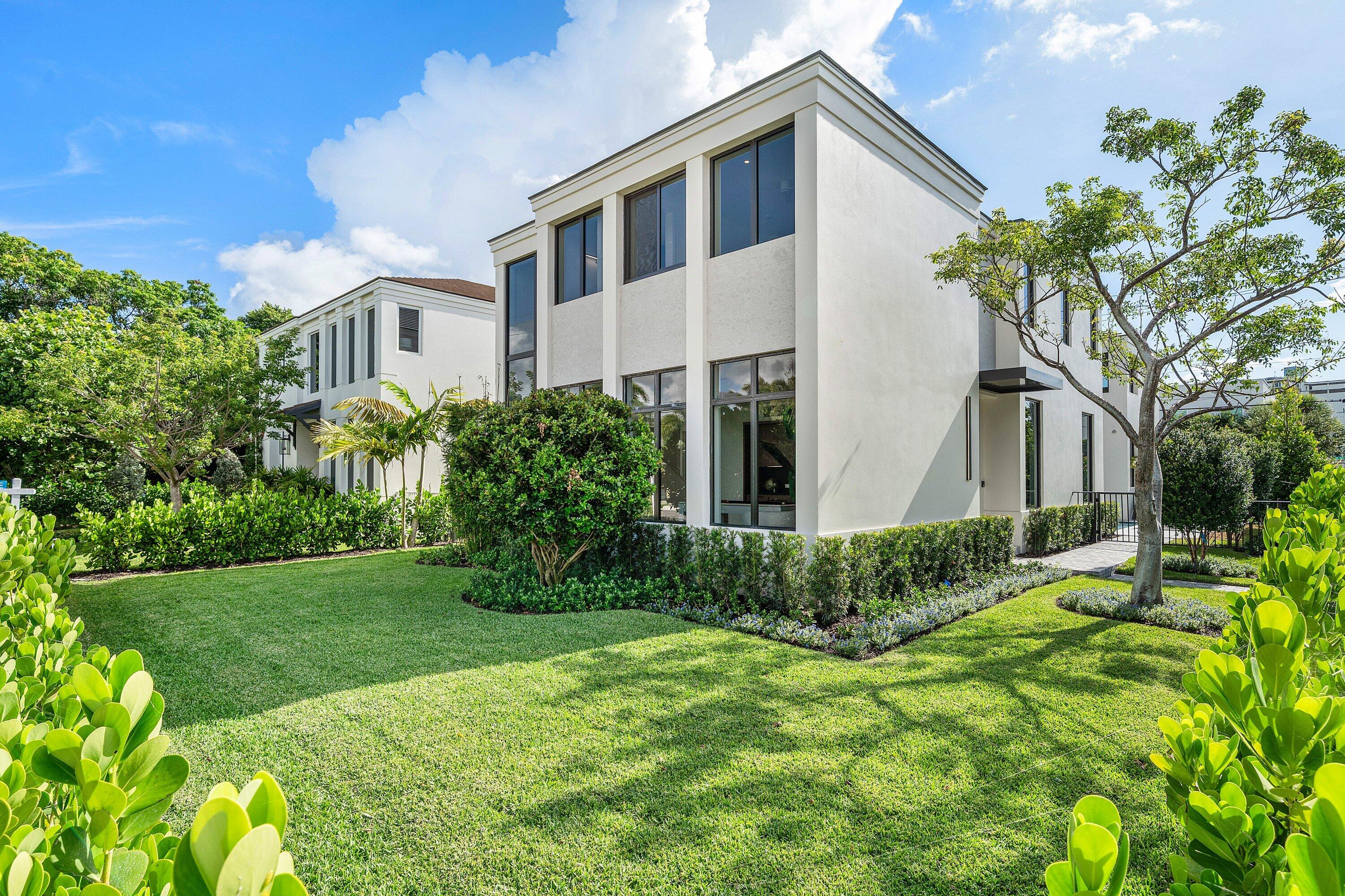 521 SE 4TH Avenue