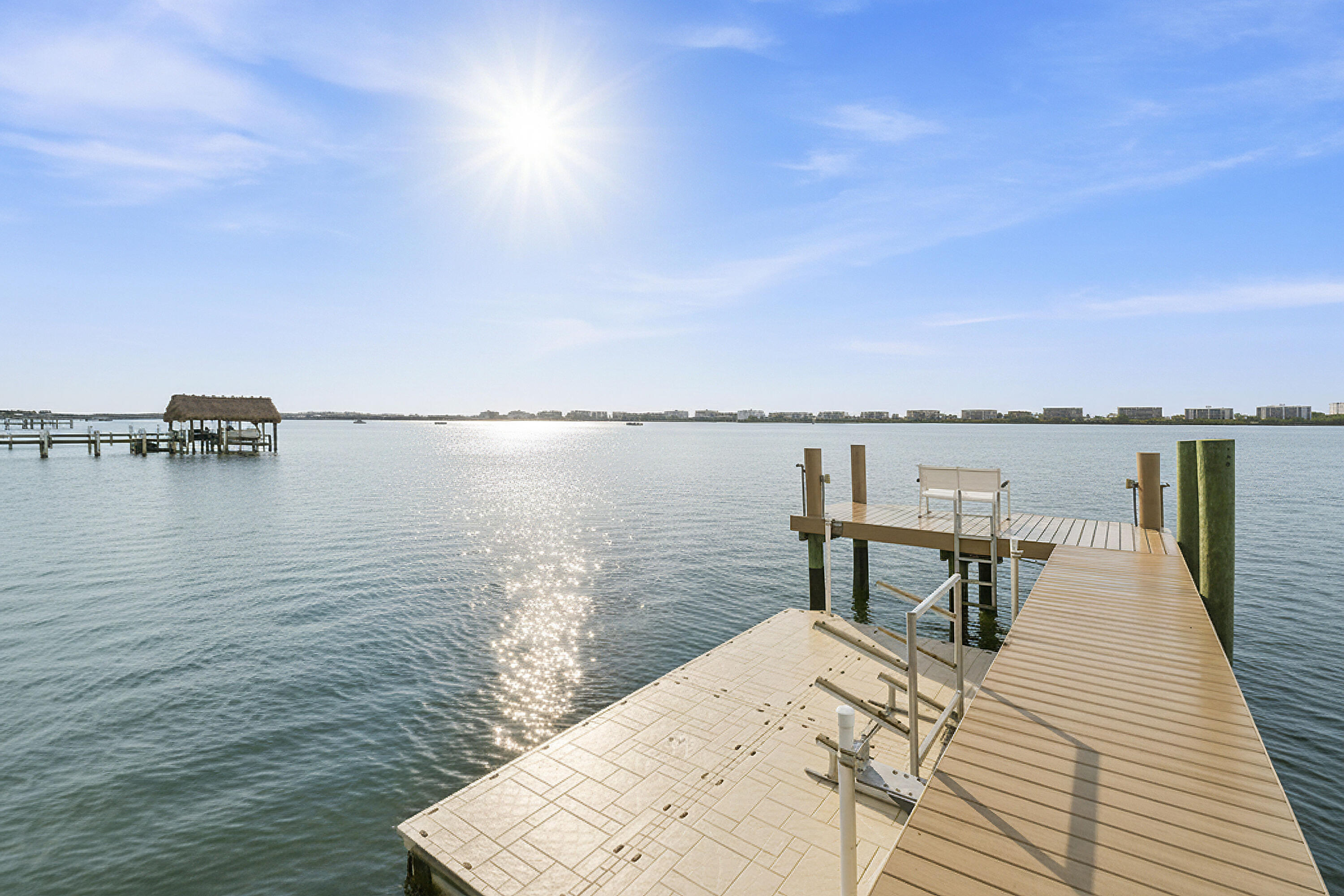 3 Lakeside Palms Court