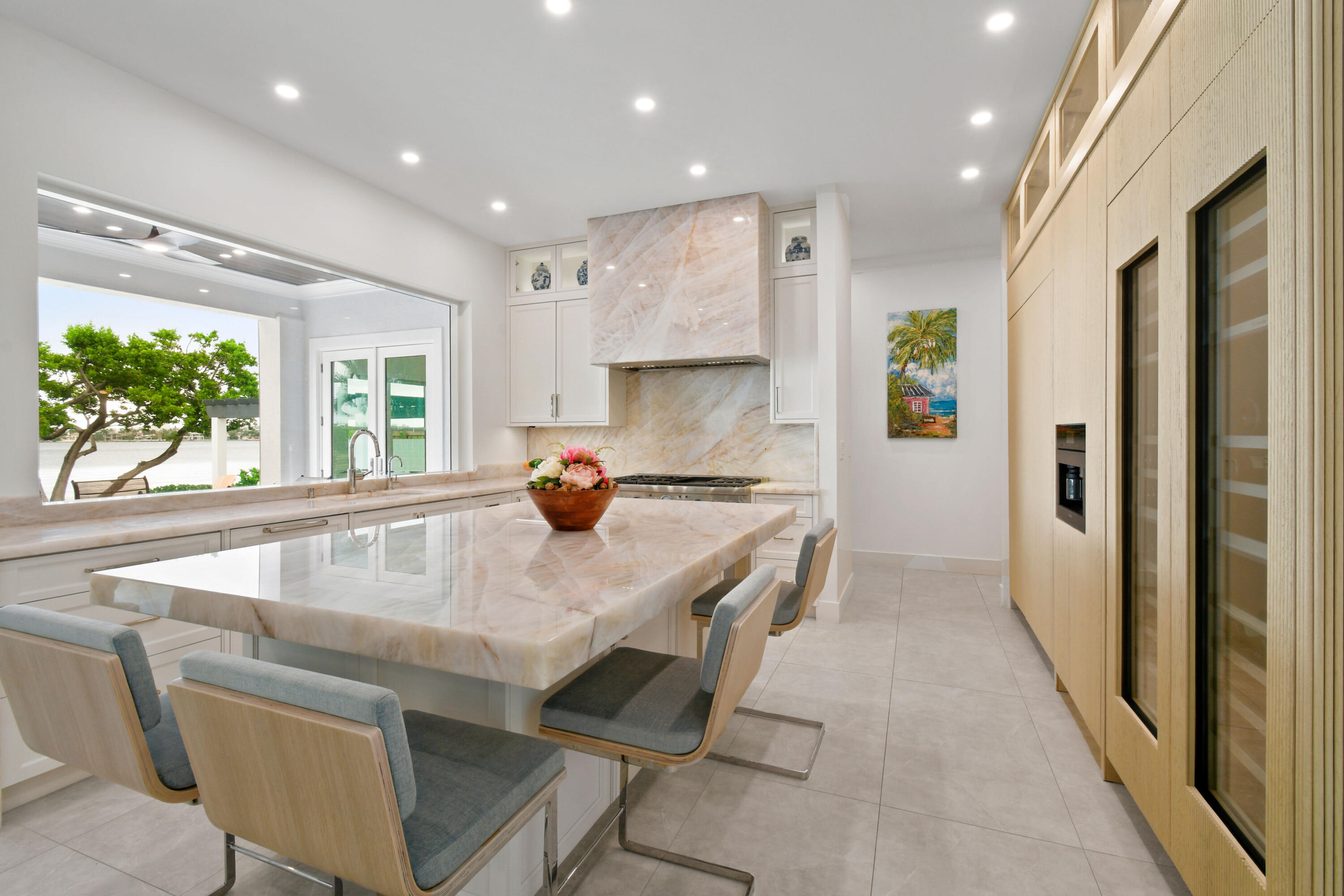 3 Lakeside Palms Court